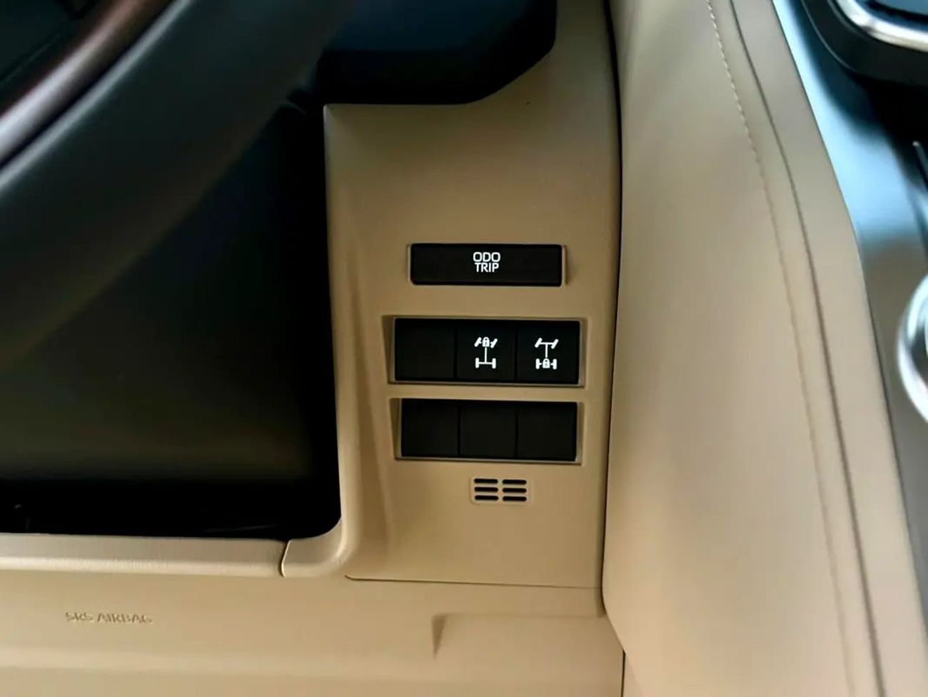 Toyota Land Cruiser VXR 4.0L GCC Specs