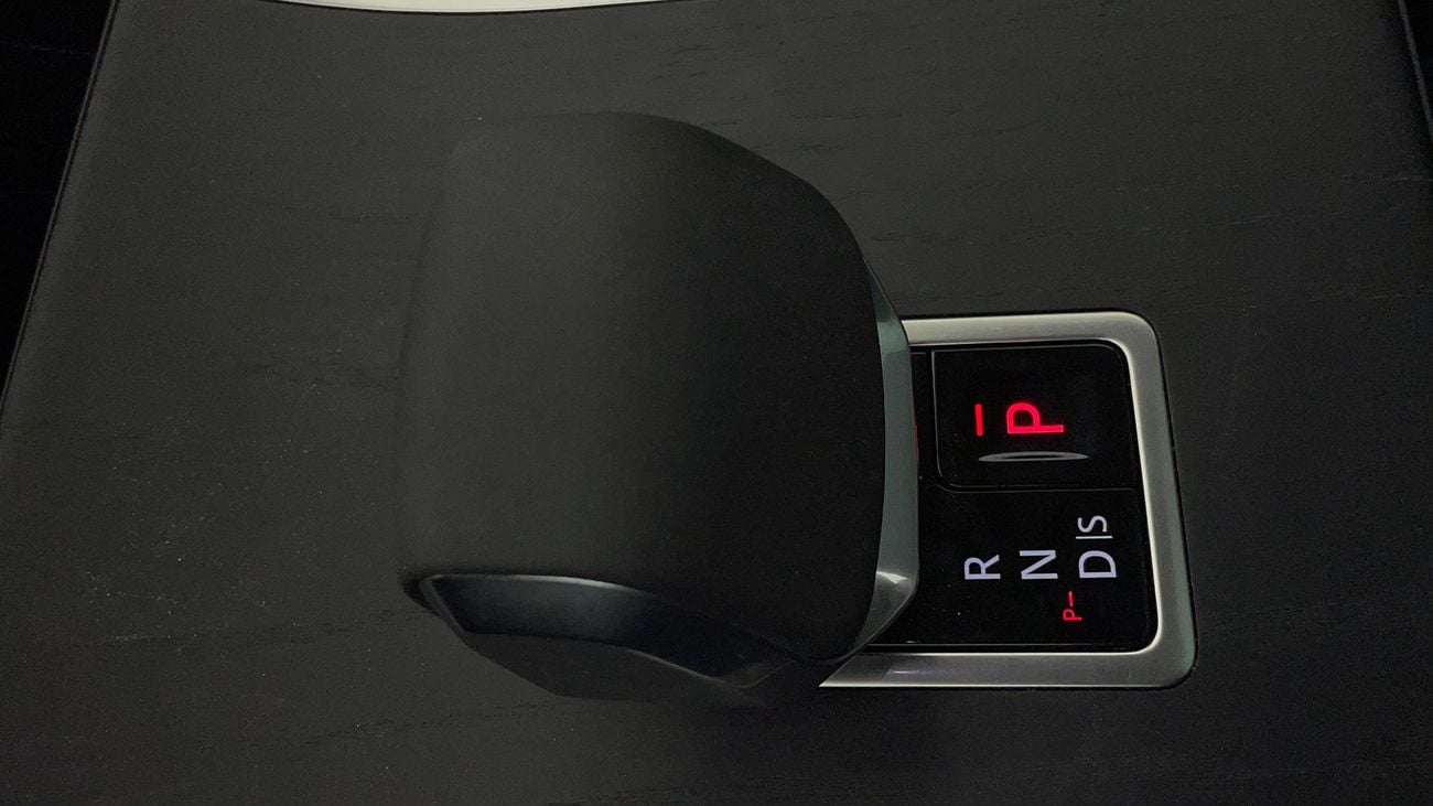 لاند روفر رانج روفر إيفوك P200 SE DYNAMIC 2 | بدون دفعة مقدمة | اختبار القيادة في المنزل