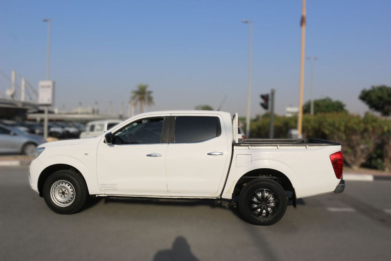 Nissan Navara G 2.5L 4WD A/T NISSAN NAVARA 2019 FULL AUTOMATIC GCC 4X2