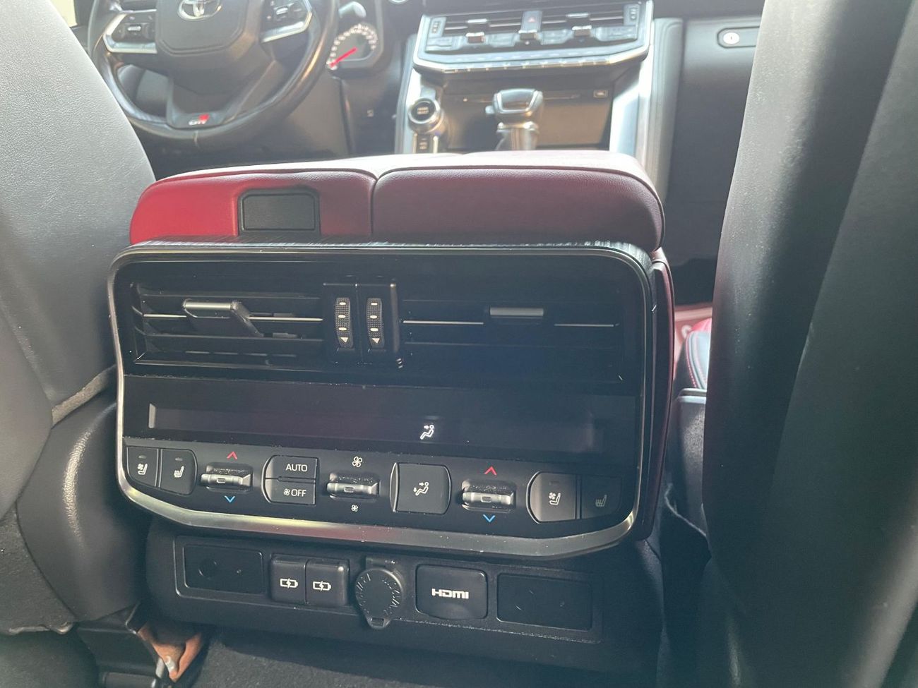 تويوتا لاند كروزر TOYOTA LAND CRUISER GR SPORT 2022 MODEL PETROL