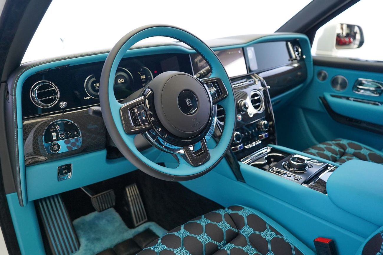 رولز رويس كولينان BLACK BADGE