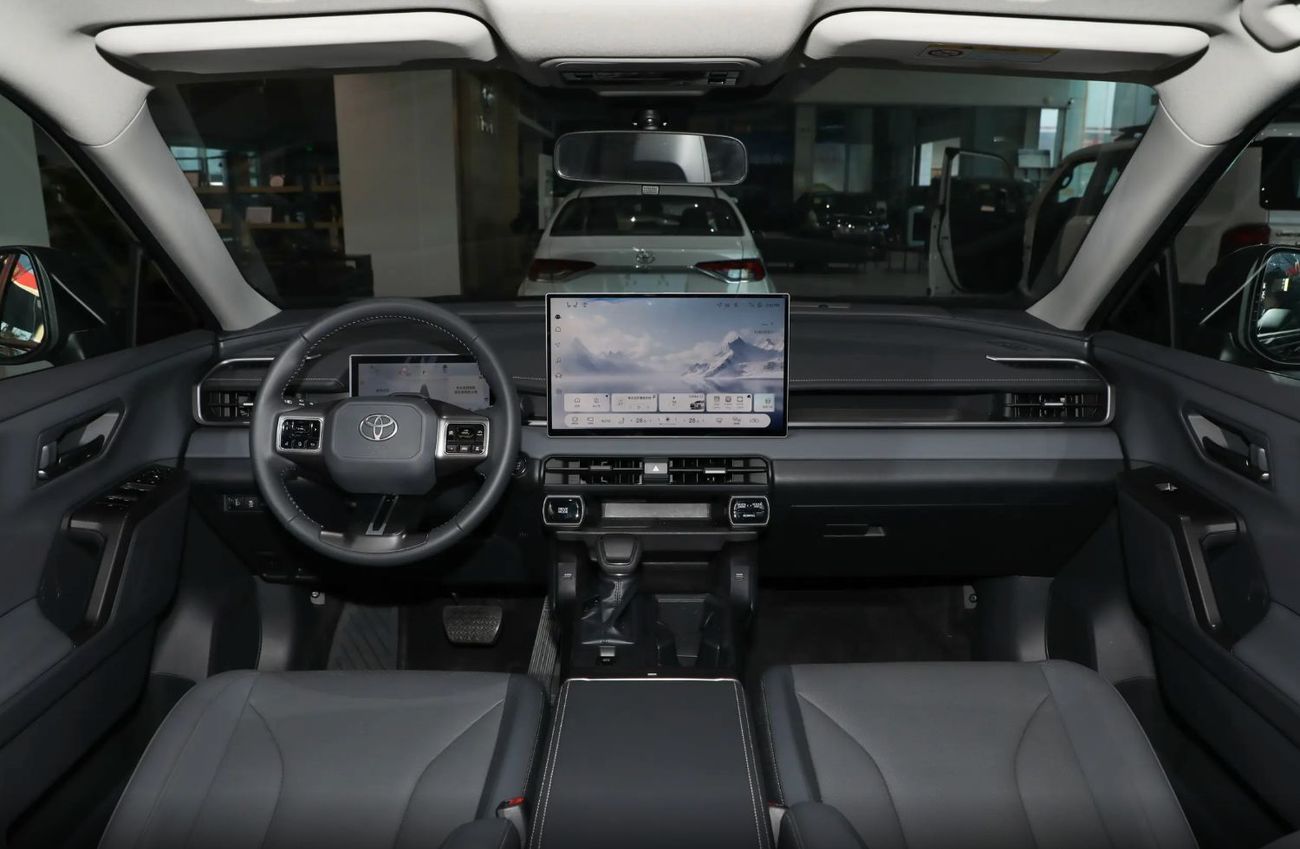 تويوتا راف ٤ LE 2.0L AWD Luxury Edition