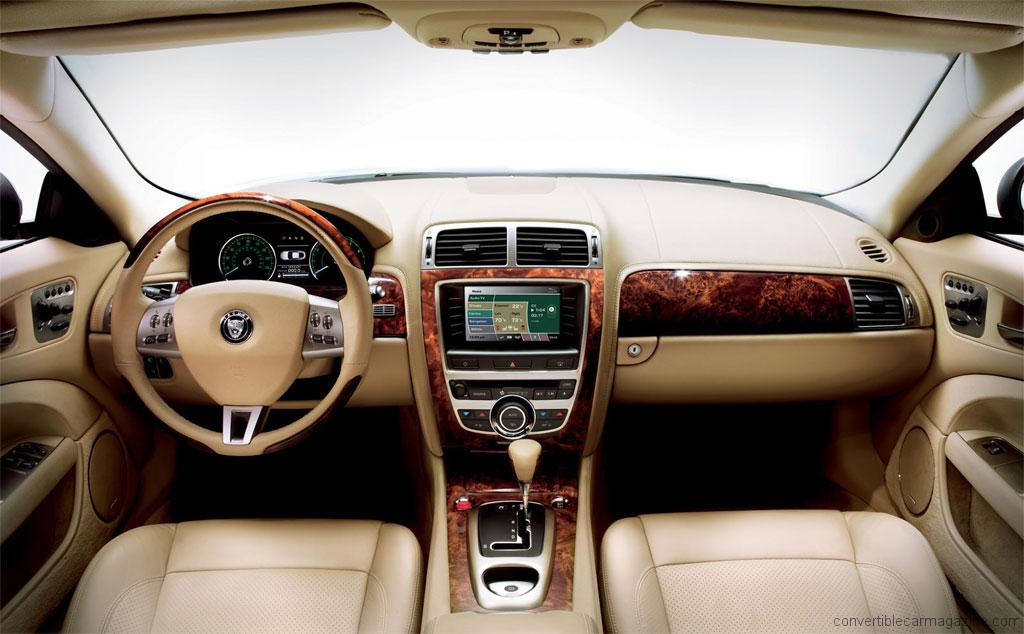 Jaguar XK interior - Cockpit