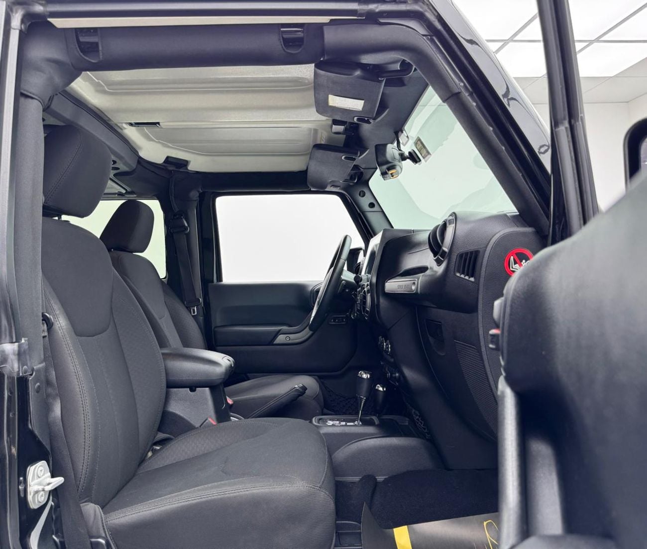 Jeep Wrangler Willys Wheeler 3.6L A/T (2 Door) 2017 Jeep Wrangler Willys Wheeler, Full Service History, Excellent