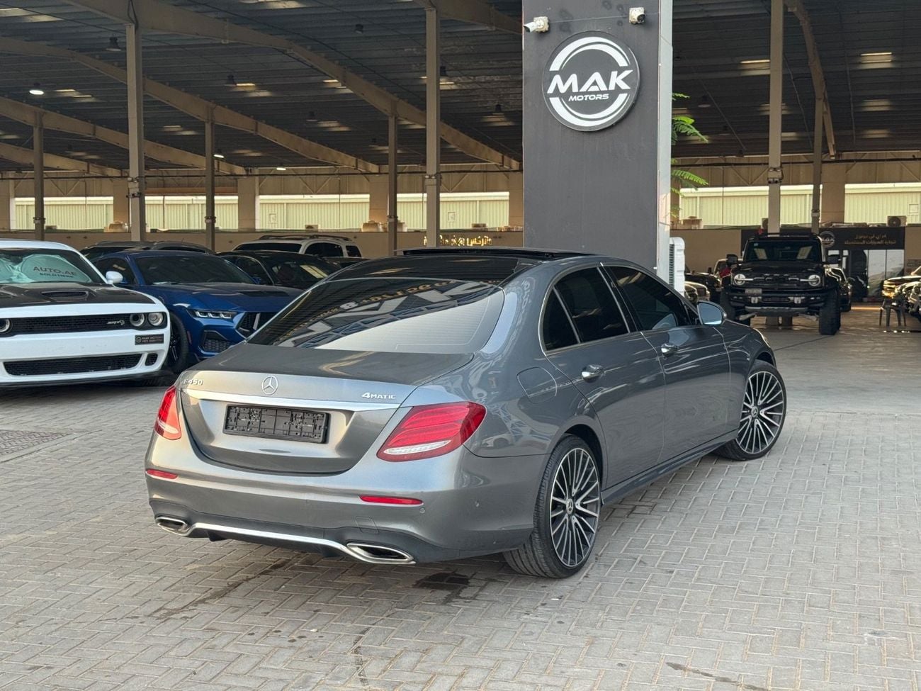 Mercedes Benz E 450 PREMIUM PLUS V6 3.0L TT / BURMESTER SOUND SYSTEMS / 360 CAMERA / AMBIENT LIGTING 64 colors/ RADAR  .../