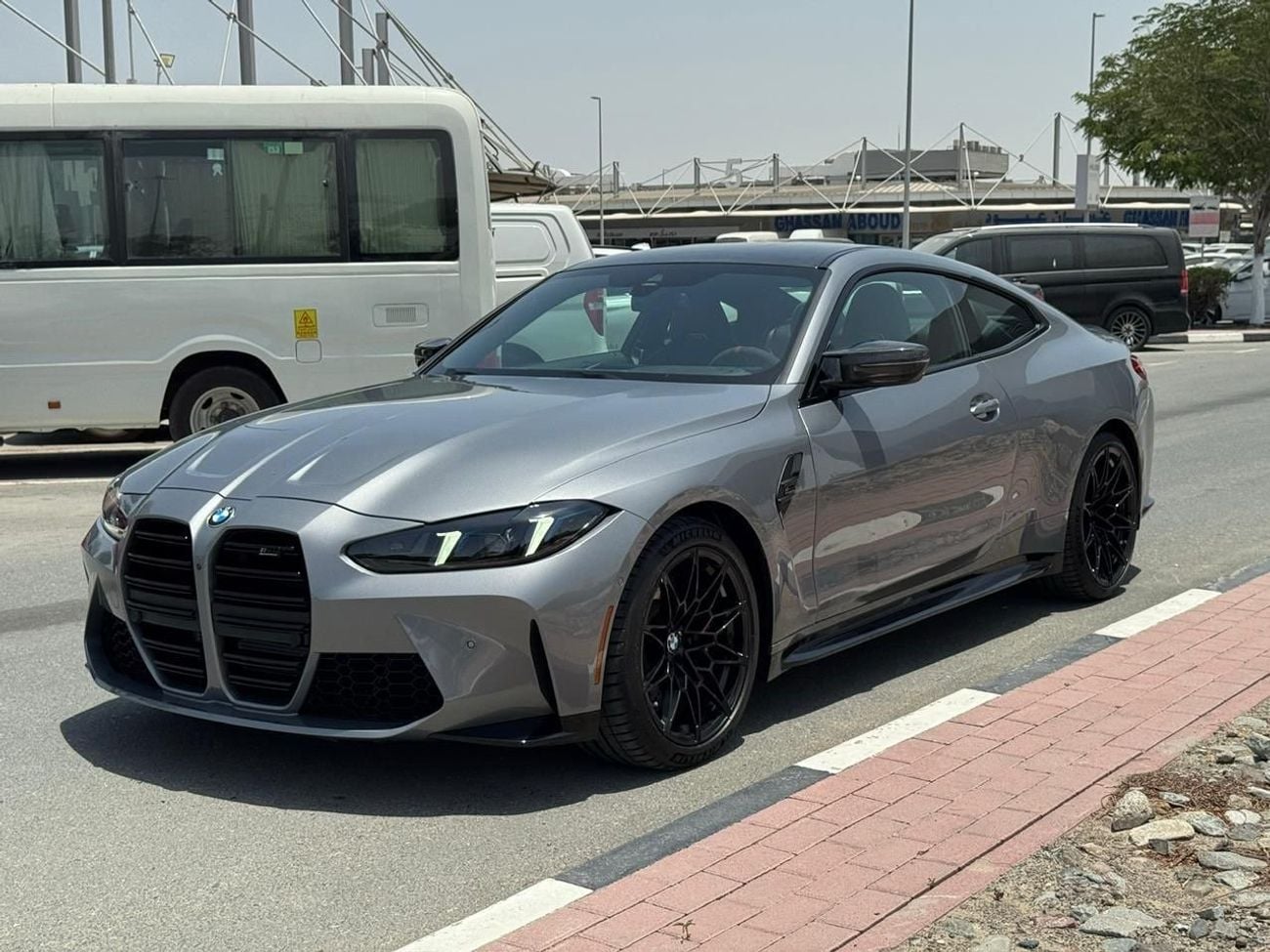 بي أم دبليو M4 COMPETITION M XDRIVE