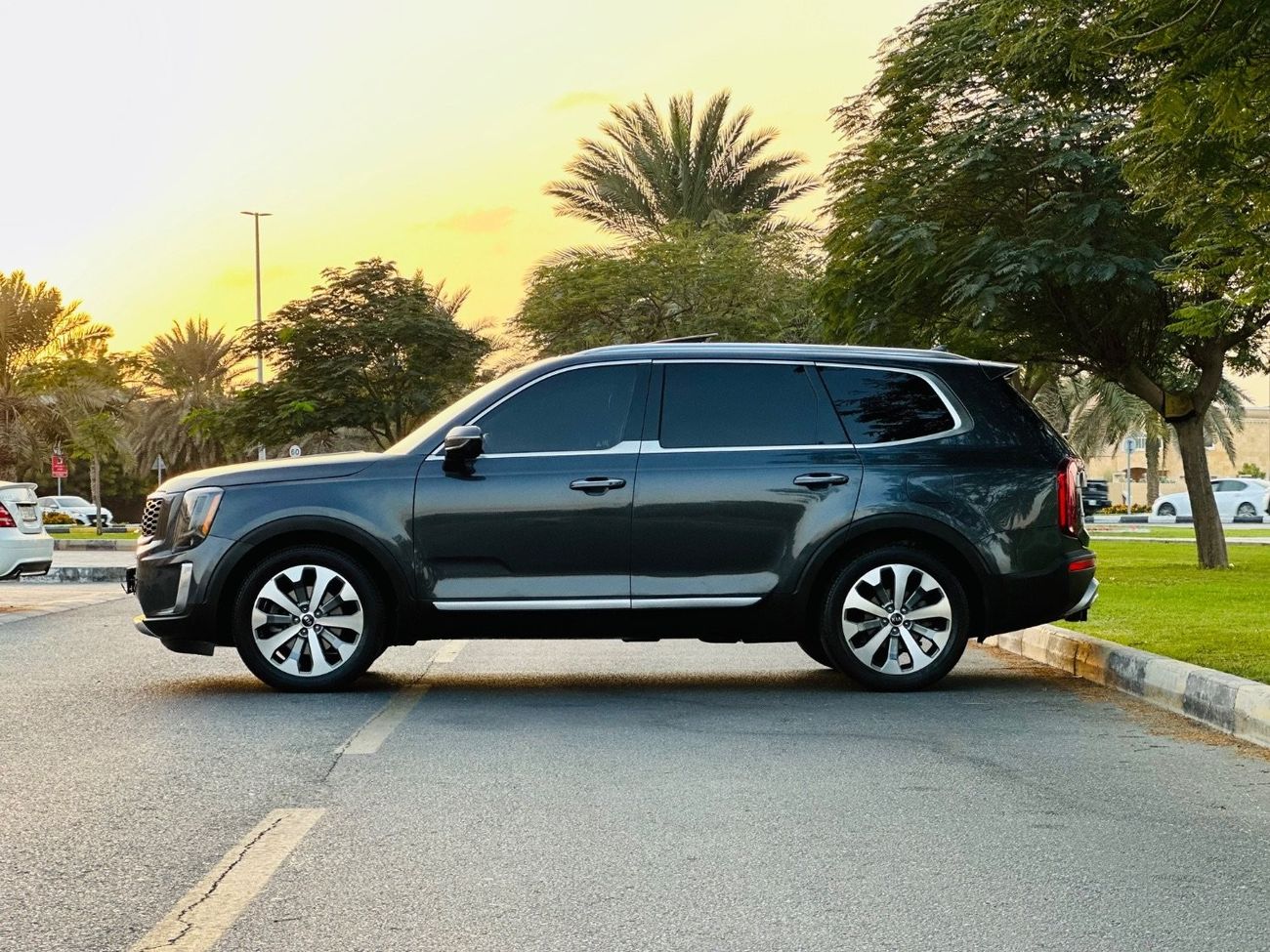 كيا تيلورايد SX 3.8L KIA TELLURIDE MODEL 2020 FULL OPTION