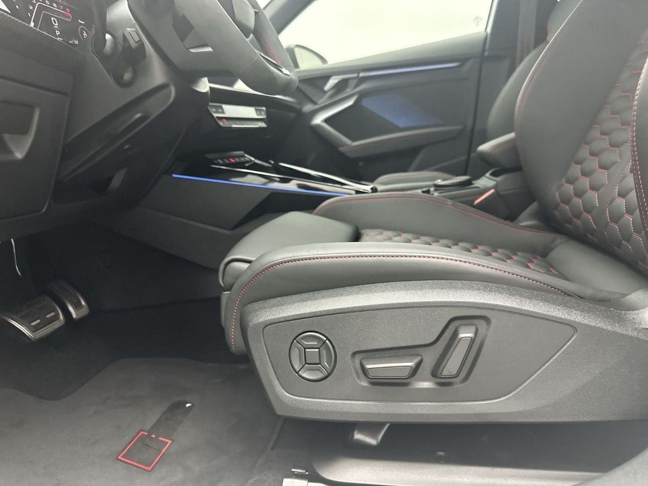 Audi RS3 Sportback 400hp (Ref# 02307)