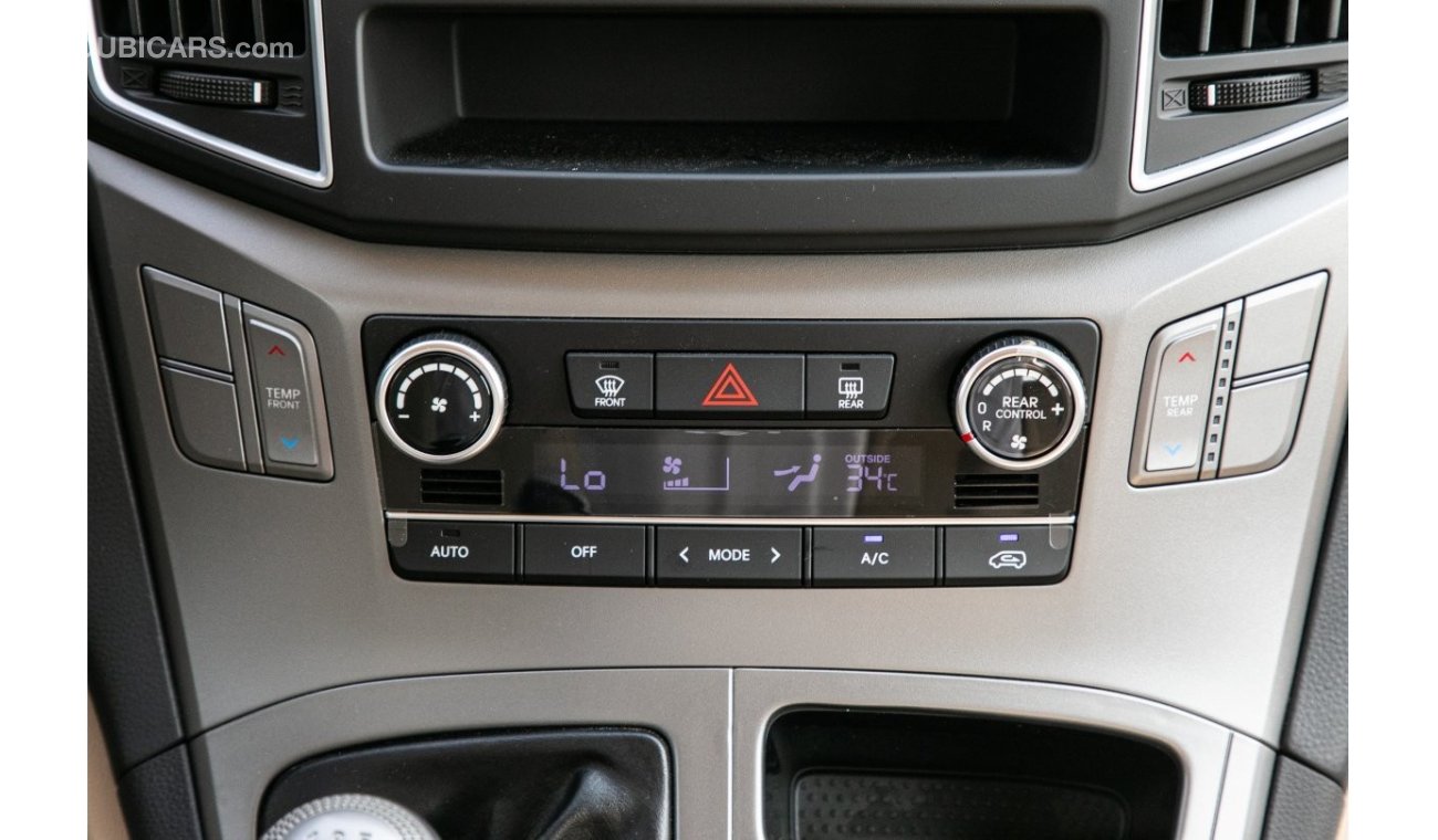 هيونداي H-1 9 Seater 2.4L Petrol M/T with Rear Parking Sensors , Auto A/C and Steering Controls