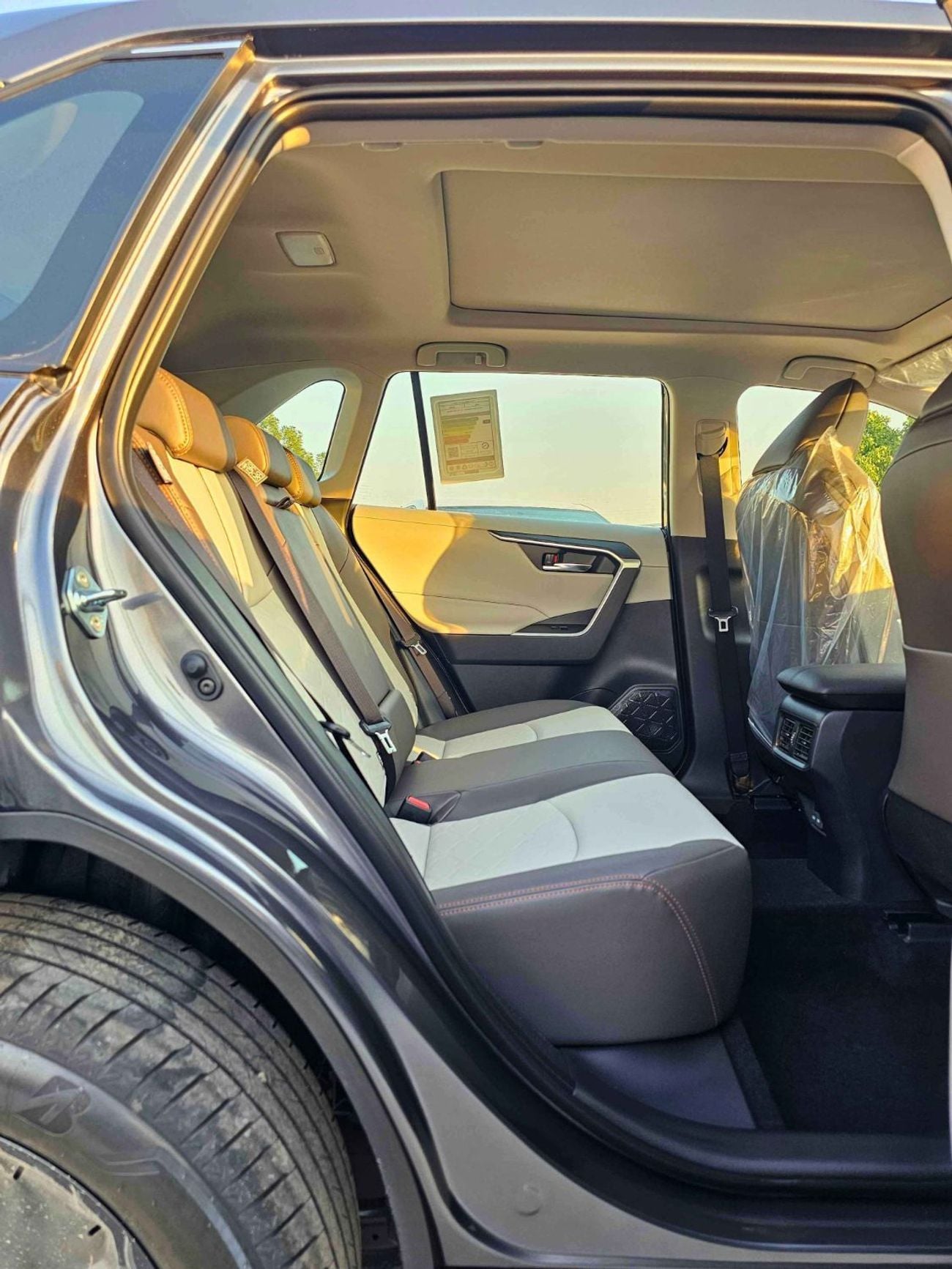 تويوتا راف ٤ ADVENTURE / 2.5L PETROL 4WD / PANORAMIC ROOF / LEATHER WITH DRIVER POWER SEAT (CODE #  RADVP)