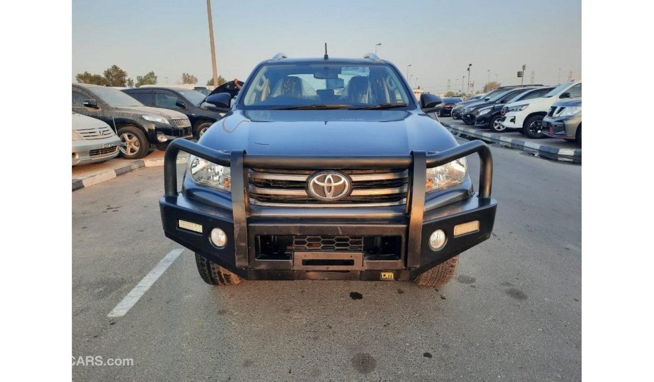 تويوتا هيلوكس Hilux pickup RIGHT HAND DRIVE (Stock no PM 757)