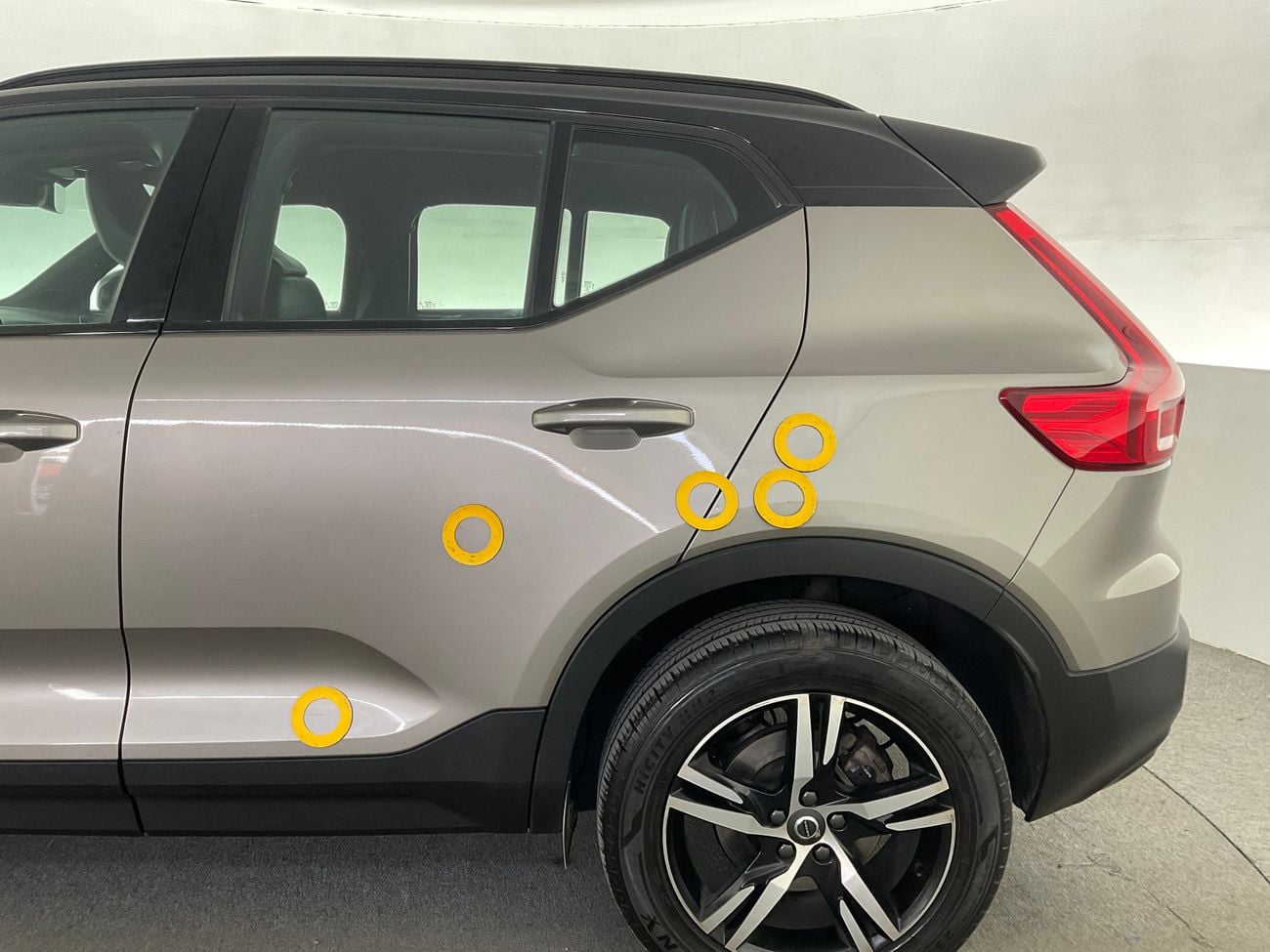 Volvo XC40 2.0 T4 190 FWD R-DESIGN AUTO | Guaranteed Warranty | 0 Down Payment