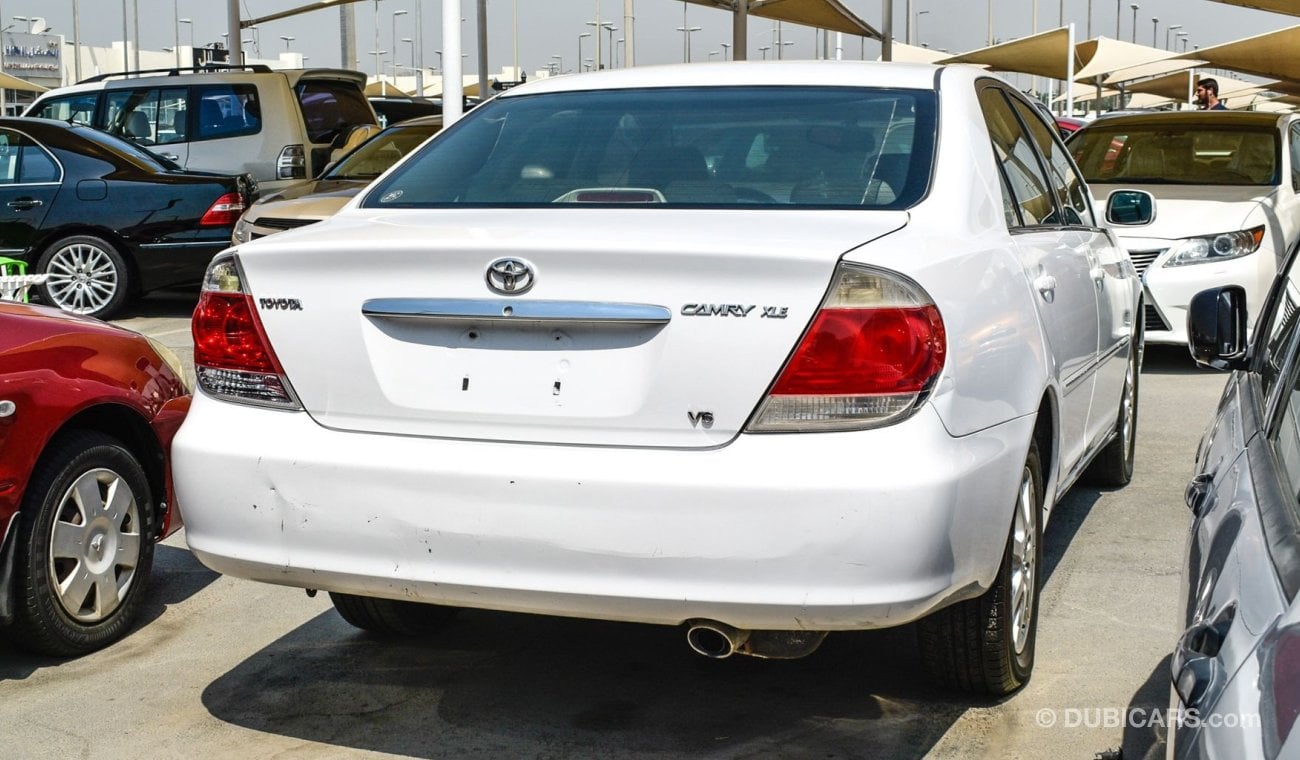 Toyota Camry XLE V6