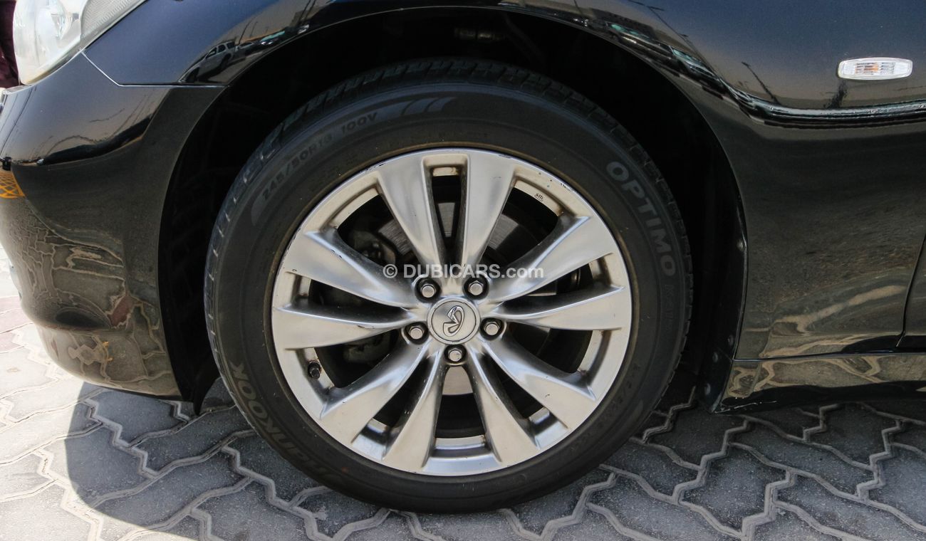 Infiniti M37