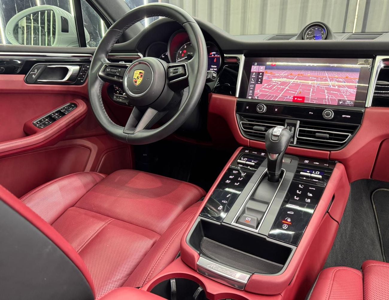 Porsche Macan S 2.9L (375 HP)