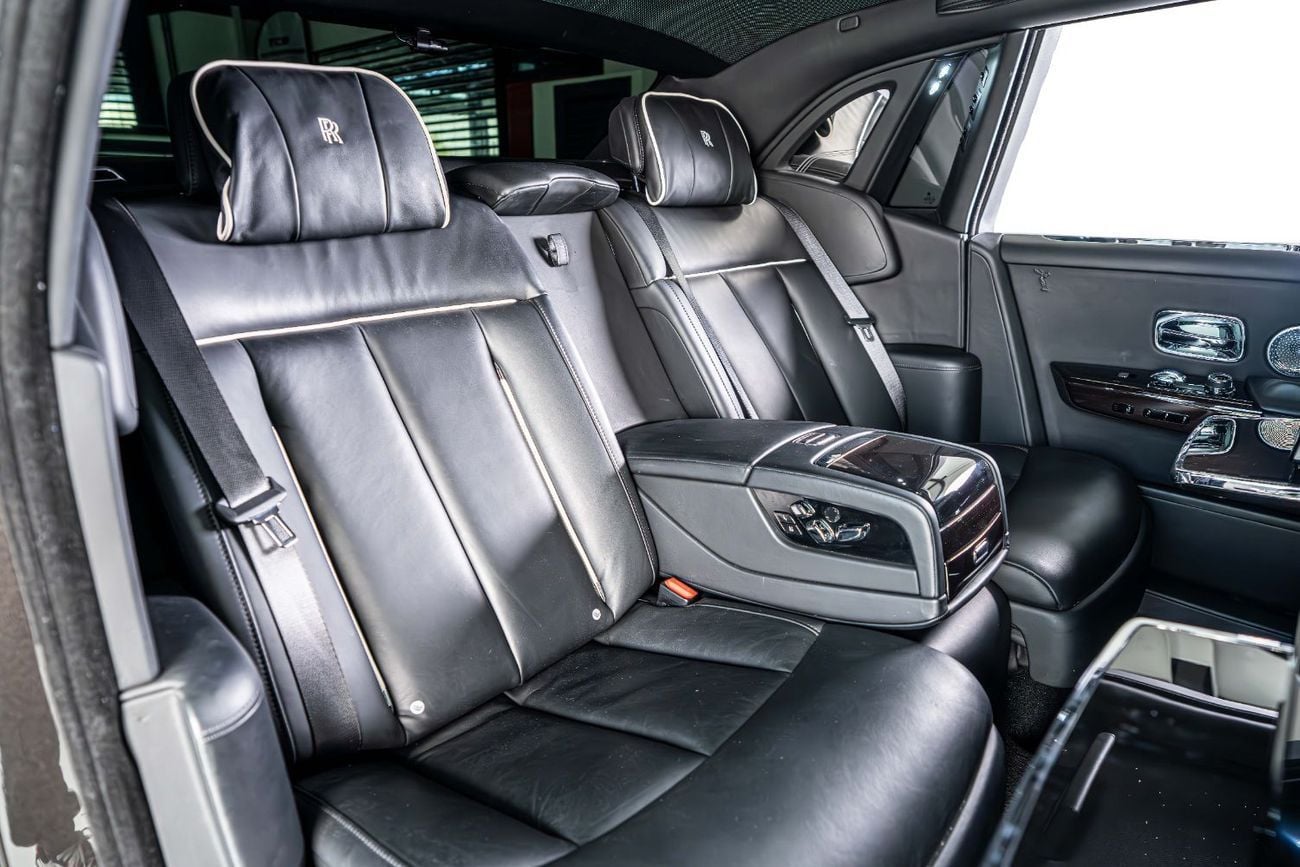 Rolls-Royce Phantom Std 6.8L Diamond Grey Exterior Color-24 Inch Chrome Rims-Star Light System