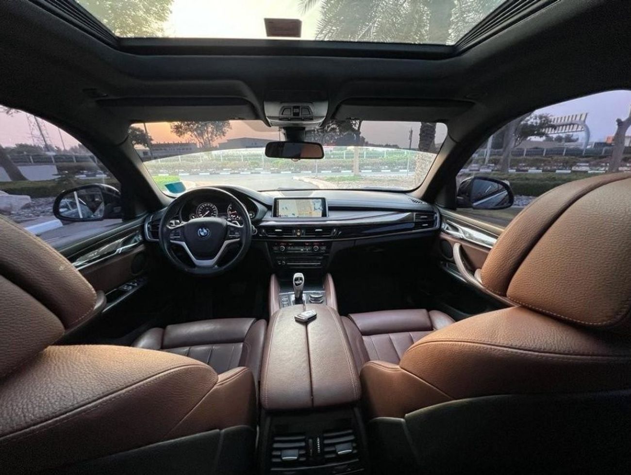 بي أم دبليو X6 50i لاكجري