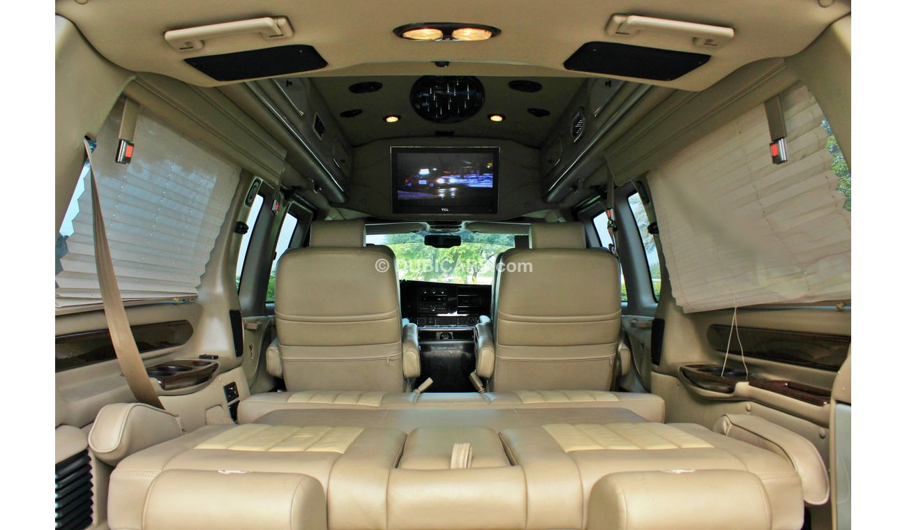 GMC Savana EXPLORER LIMITED SE - PRISTINE CONDITION - 27000KM DRIVEN - COMPLETE AGENCY MAINTAINED