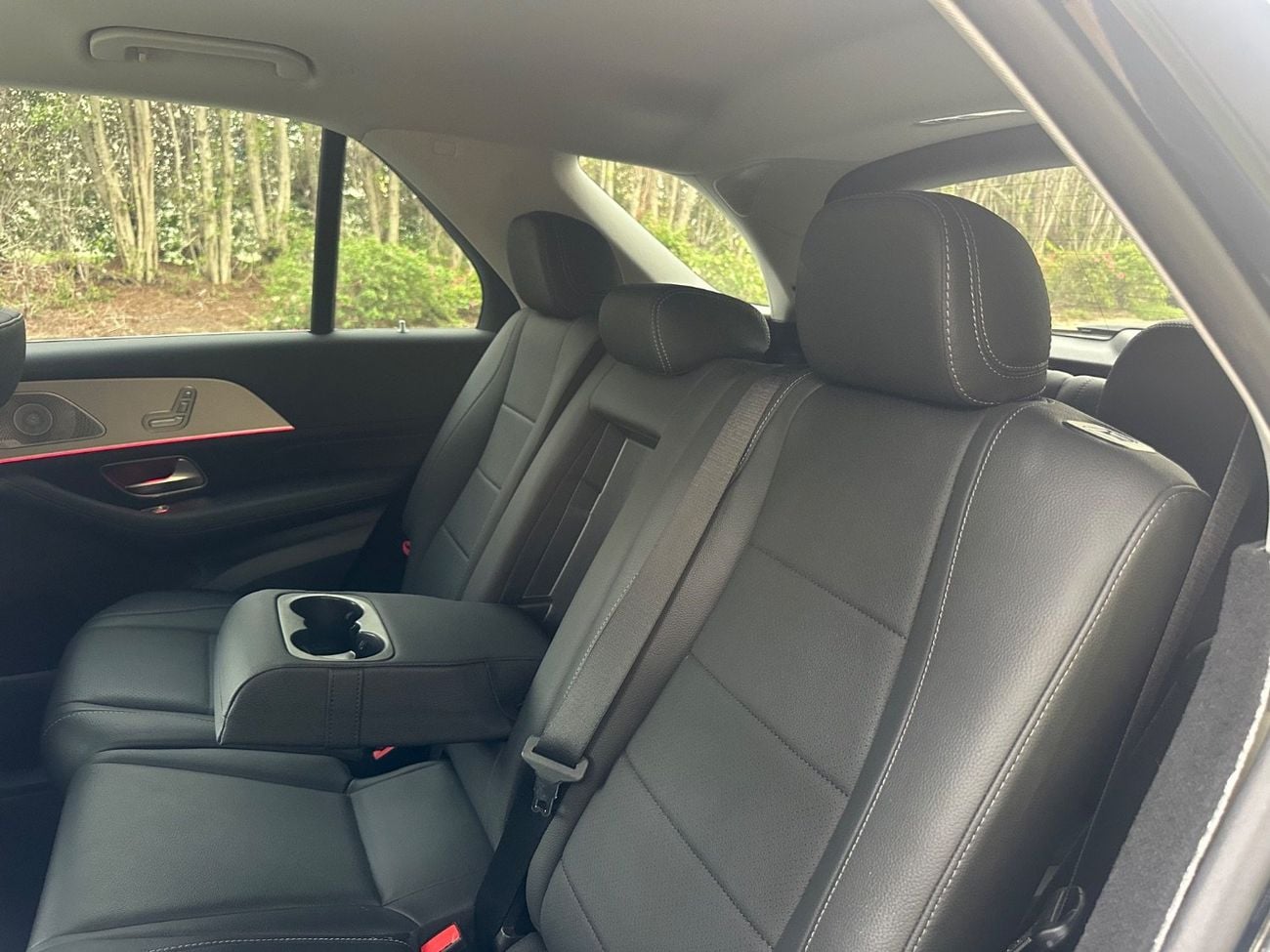 مرسيدس بنز GLE 300 GLE 300d 4MATIC | 2025 Diesel | 2.0L 4-cylinder 270 HP | Low Mileage | Like New