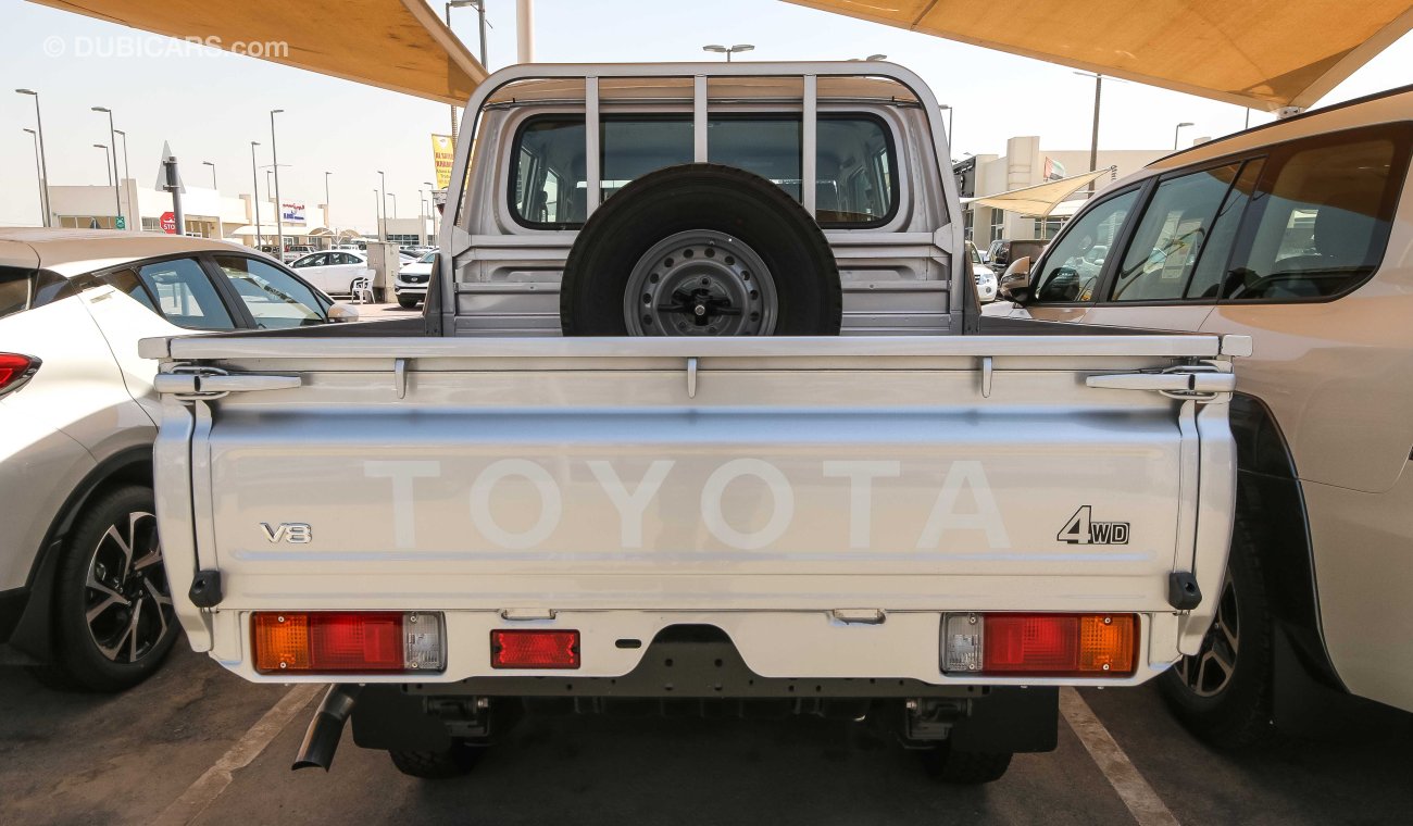 Toyota Land Cruiser Pick Up DIESEL WITH CHROME BUMPER