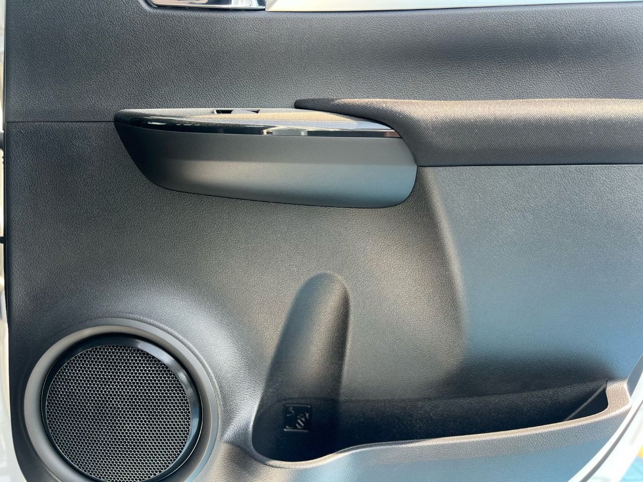 تويوتا هيلوكس تويوتا هيلوكس ٢٠٢٦ دفع رباعي ٢.٤لتر حصان ١٥٠