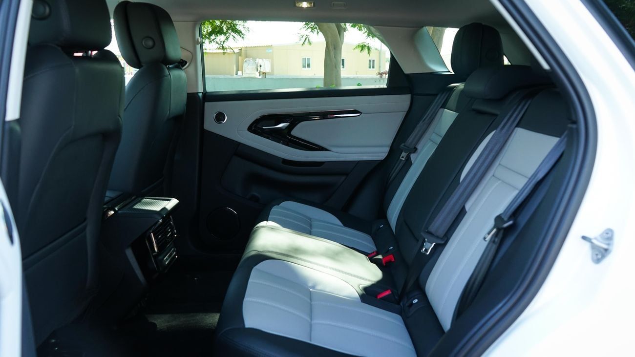 Land Rover Range Rover Evoque SE P250 DYNAMIC 2025!! BRAND NEW CAR!! FIVE YEARS WARRANTY!! THREE YEARS SERVICE CONTRACT