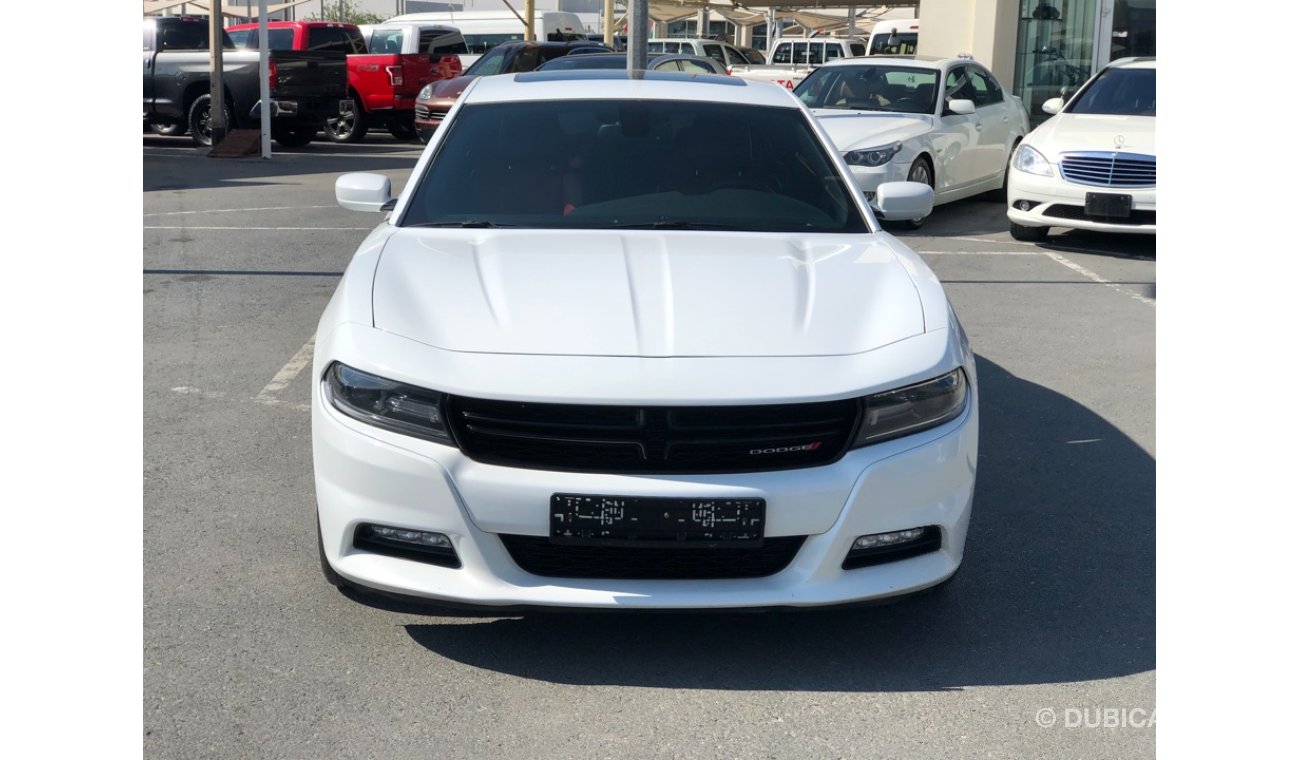 Dodge Charger DODGE CHARGER SXT MODEL 2015 GCC CAR PREFECT CONDITION FULL OPTION SUN ROOF LEATHER SEATS NAVIGATION