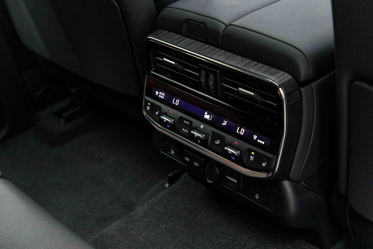 Toyota Land Cruiser VXR 3.3L - Precious White Pearl Inside Black & Dark Red | Export Only