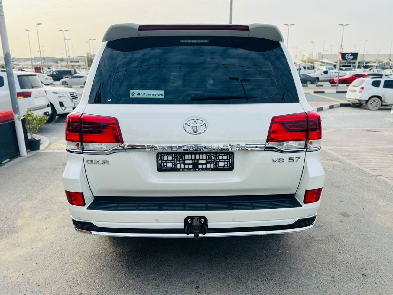 تويوتا لاند كروزر GXR 5.7/V8