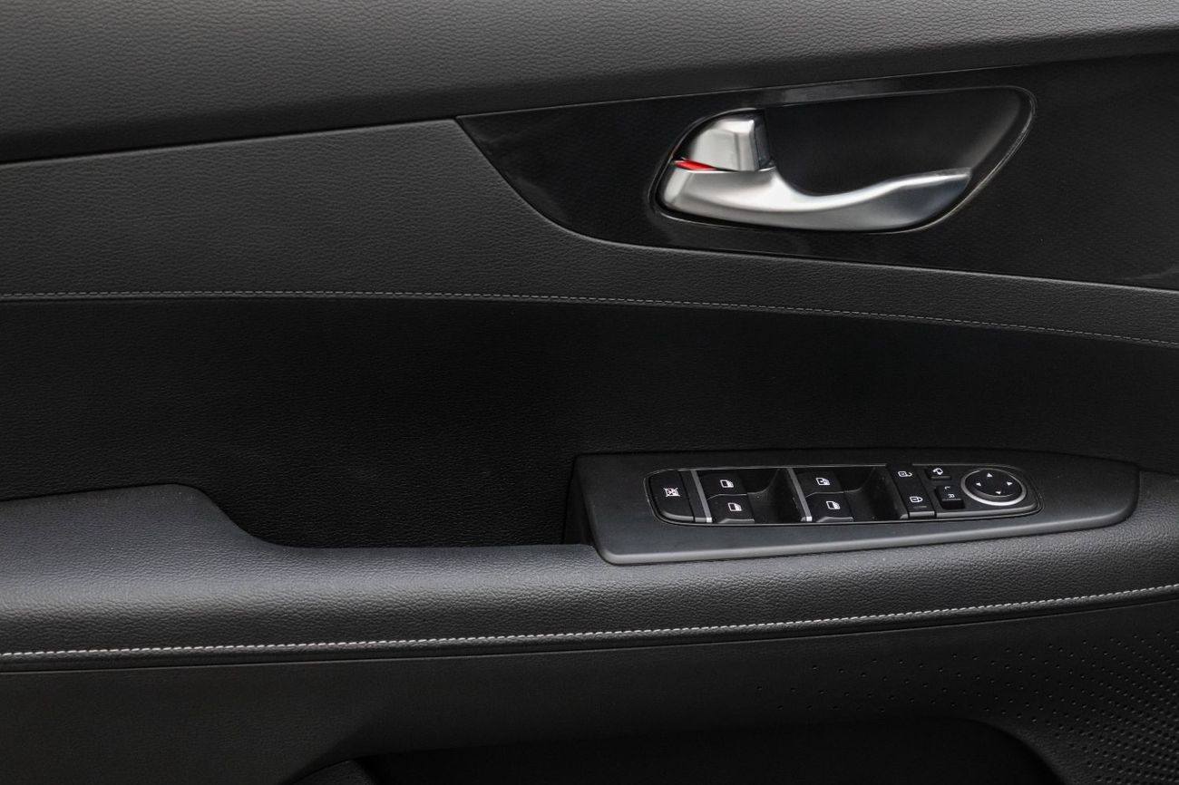 Kia Cerato 1,077 P.M  | 0% Downpayment | CERATO GT LINE AMAZING CONDITION!