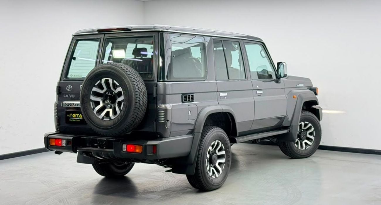 تويوتا لاند كروزر 70 2026 Toyota Land Cruiser LX, Toyota Warranty+Service Contract Till 16/07/2030, Brand New, GCC Specs