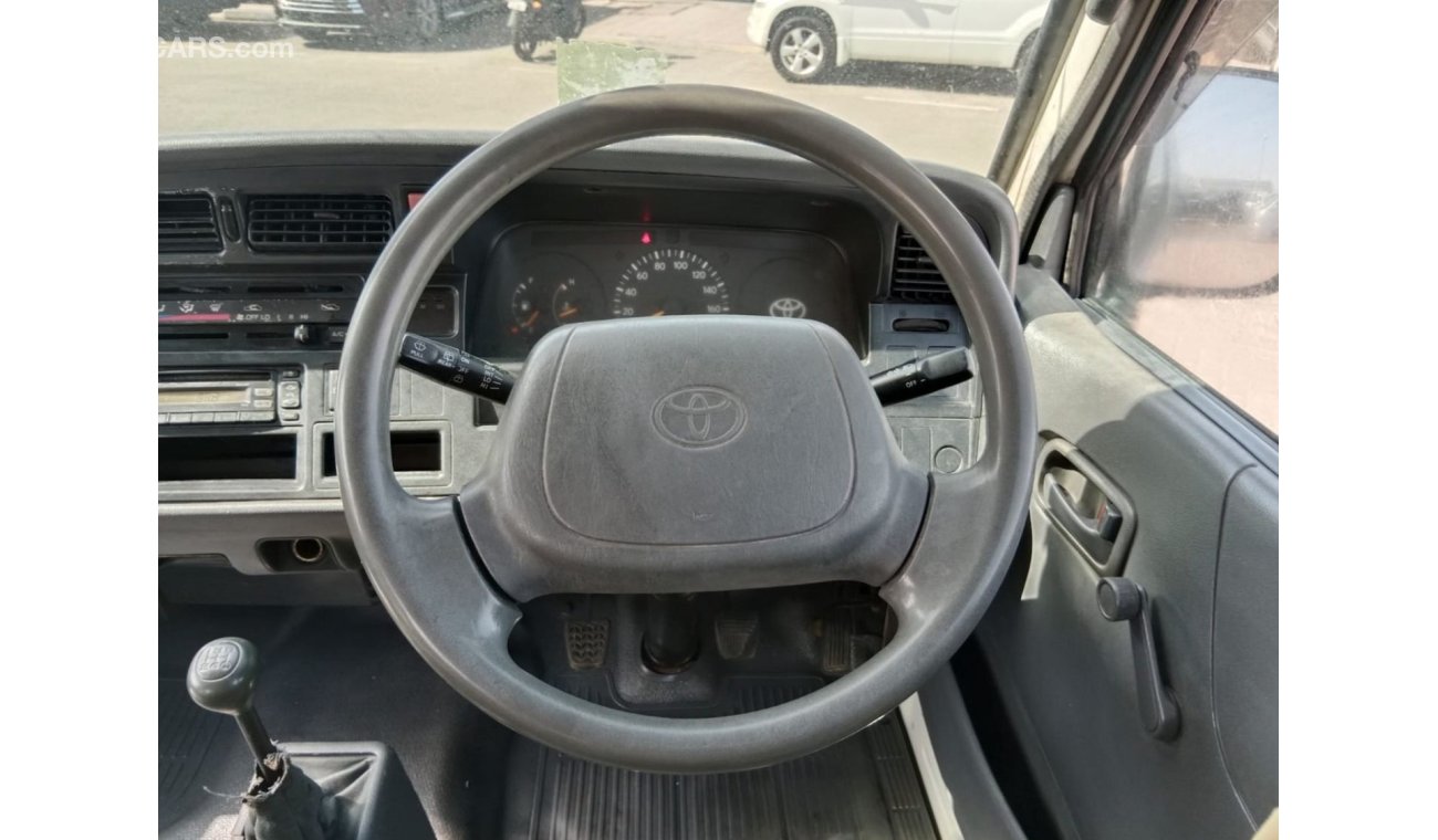 تويوتا هاياس TOYOTA HIACE VAN RIGHT HAND DRIVE (PM1368)