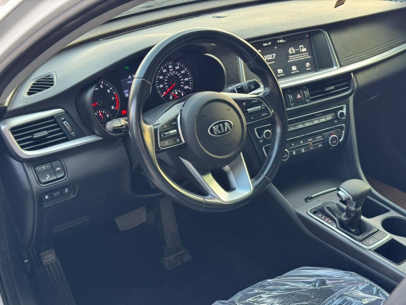 Kia Optima Si 2.4L 2.4L V4 / PANORAMIC SUNROOF / LEATHER / ROAD ASSIST / RIMS / IN PERFECT CONDITION