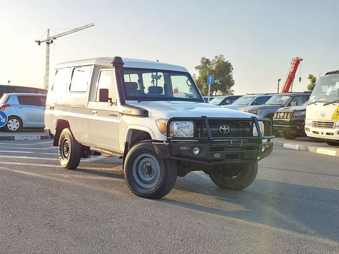 تويوتا لاند كروزر TOYOTA LAND CRUISER SUV RHD 2017 MODEL 4.2 L DIESEL MANUAL(PM89605)