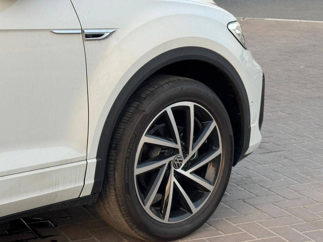 فولكس واجن T ROC 300 TSI 1.5L Turbo Petrol 2025 Export Price @ 71,000 AED