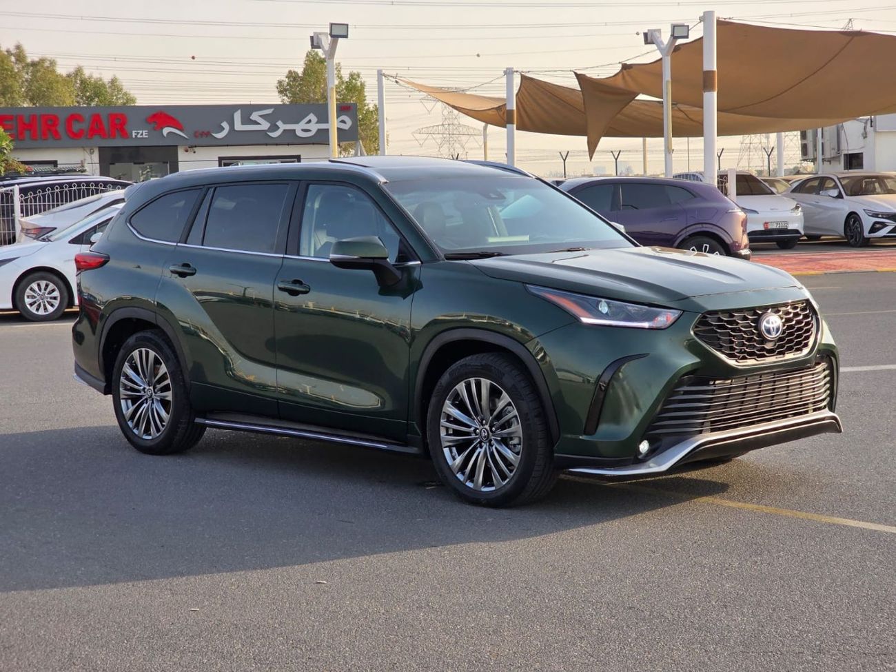 Toyota Highlander 2.5L Hybrid XSE sport Edition Sunroof, Push button and 7 seater