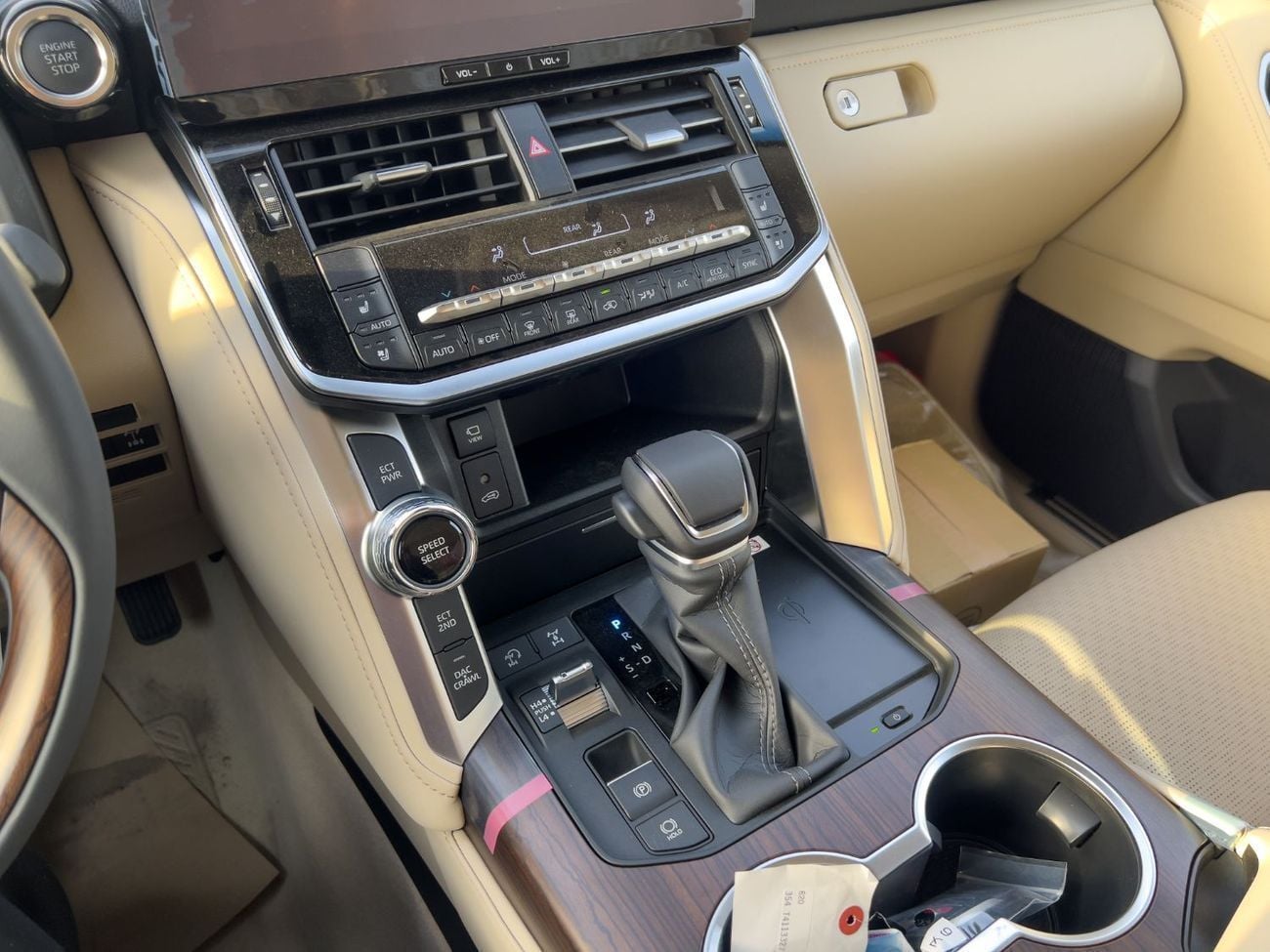 Toyota Land Cruiser EXPORT ONLY - 2026 LC300 VX 4.0L (GCC Specification)