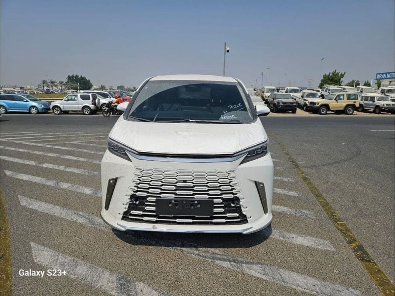 Lexus LM 350h LEXUS LM350H VIP 2024 2.5L AWD