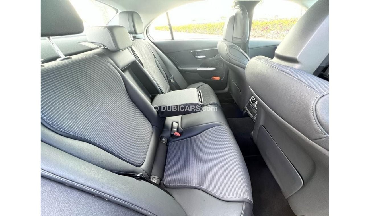 Mercedes-Benz C 200 NEW ARRIVAL MERCEDES C200 2022 1.5L ZERO KILOMETER BRAND NEW UNDER WARRANTY