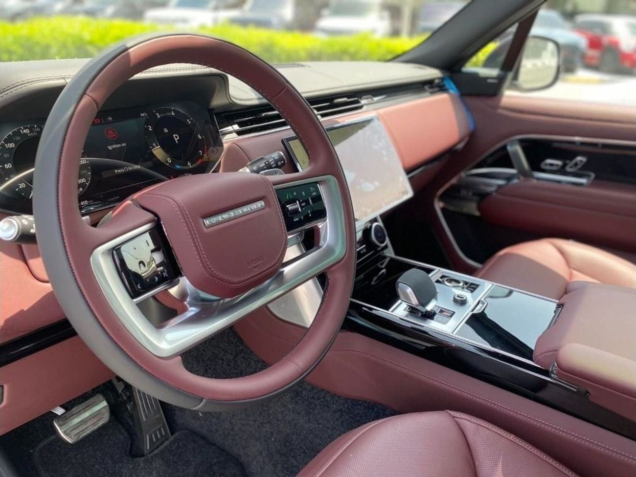 لاند روفر رينج روفر GCC SPEC UNDER WARRANTY AND SERVICE CONTRACT