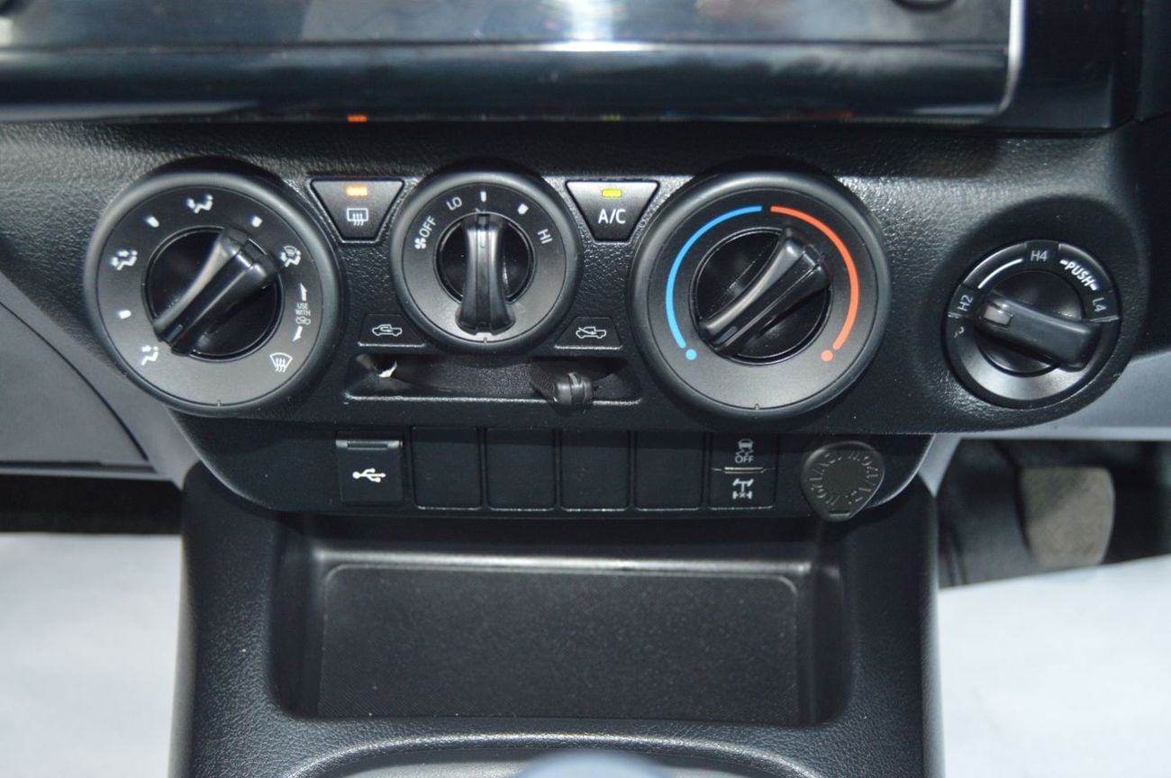 Toyota Hilux Right Hand Drive Year: 2024 Engine: 2.8L/ V4