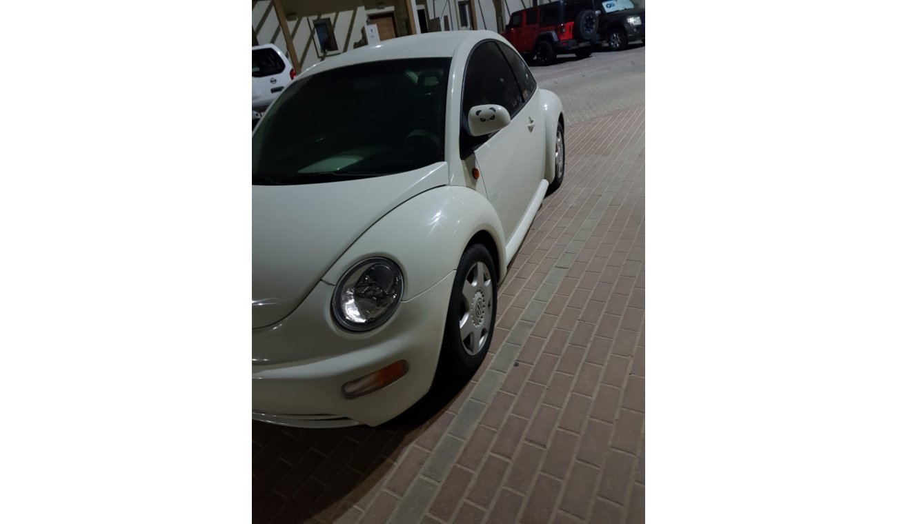 Volkswagen Beetle Very good condition نظيفة السيارة