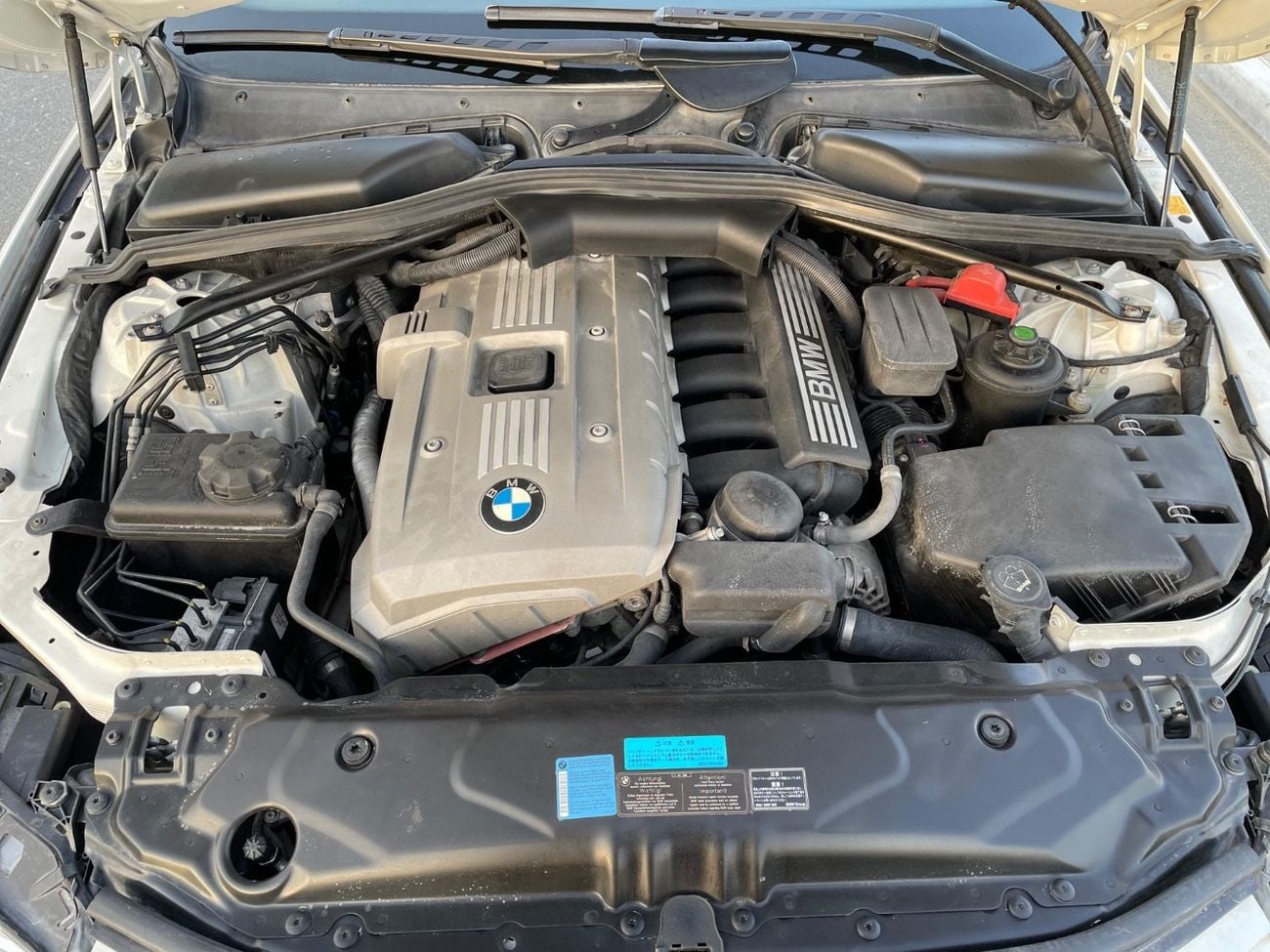 بي أم دبليو 525i STD