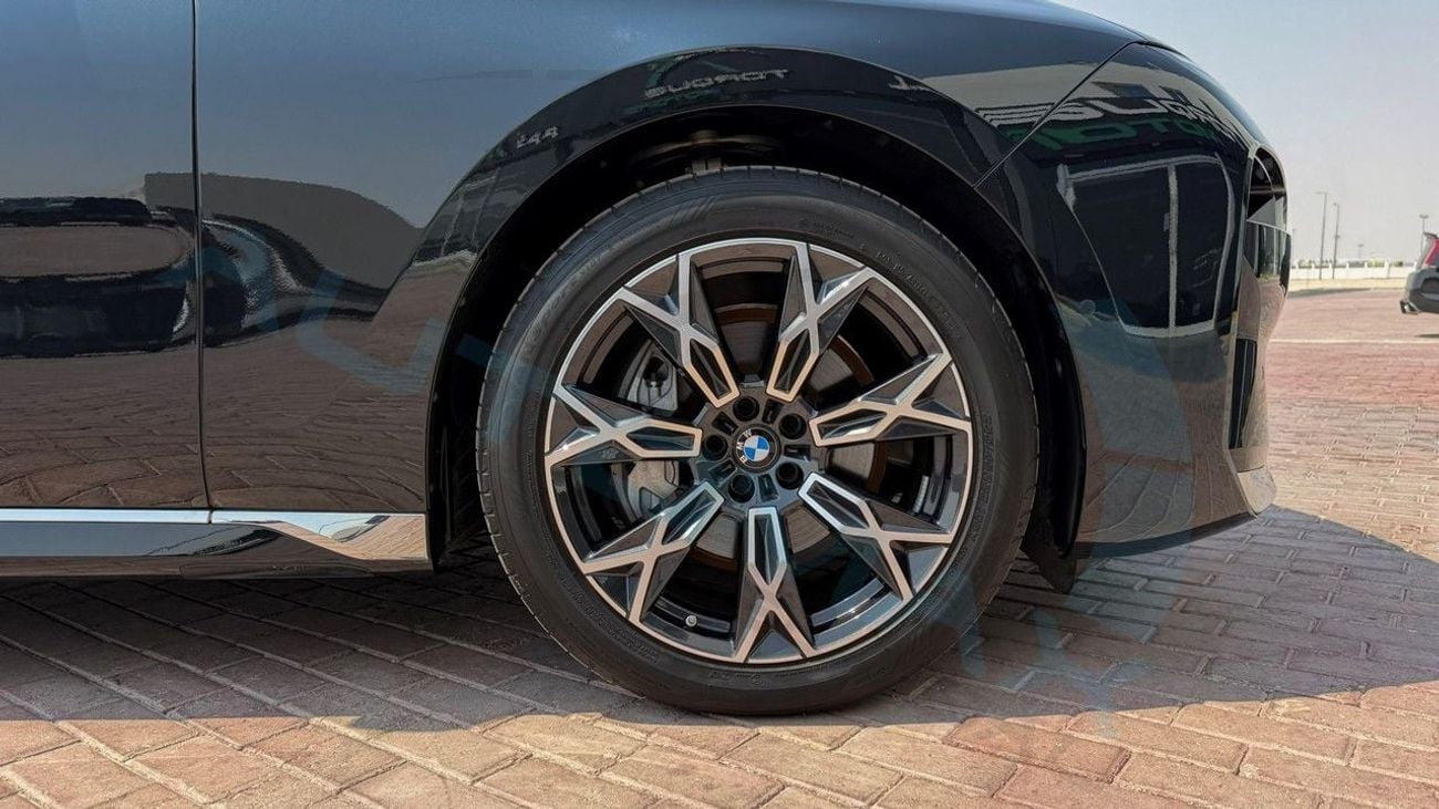 بي أم دبليو 740i ماستركلاس M SPORT PACKAGE 2026 (For Export , НА ЭКСПОРТ) 3.0TT RWD GCC  Без пробега