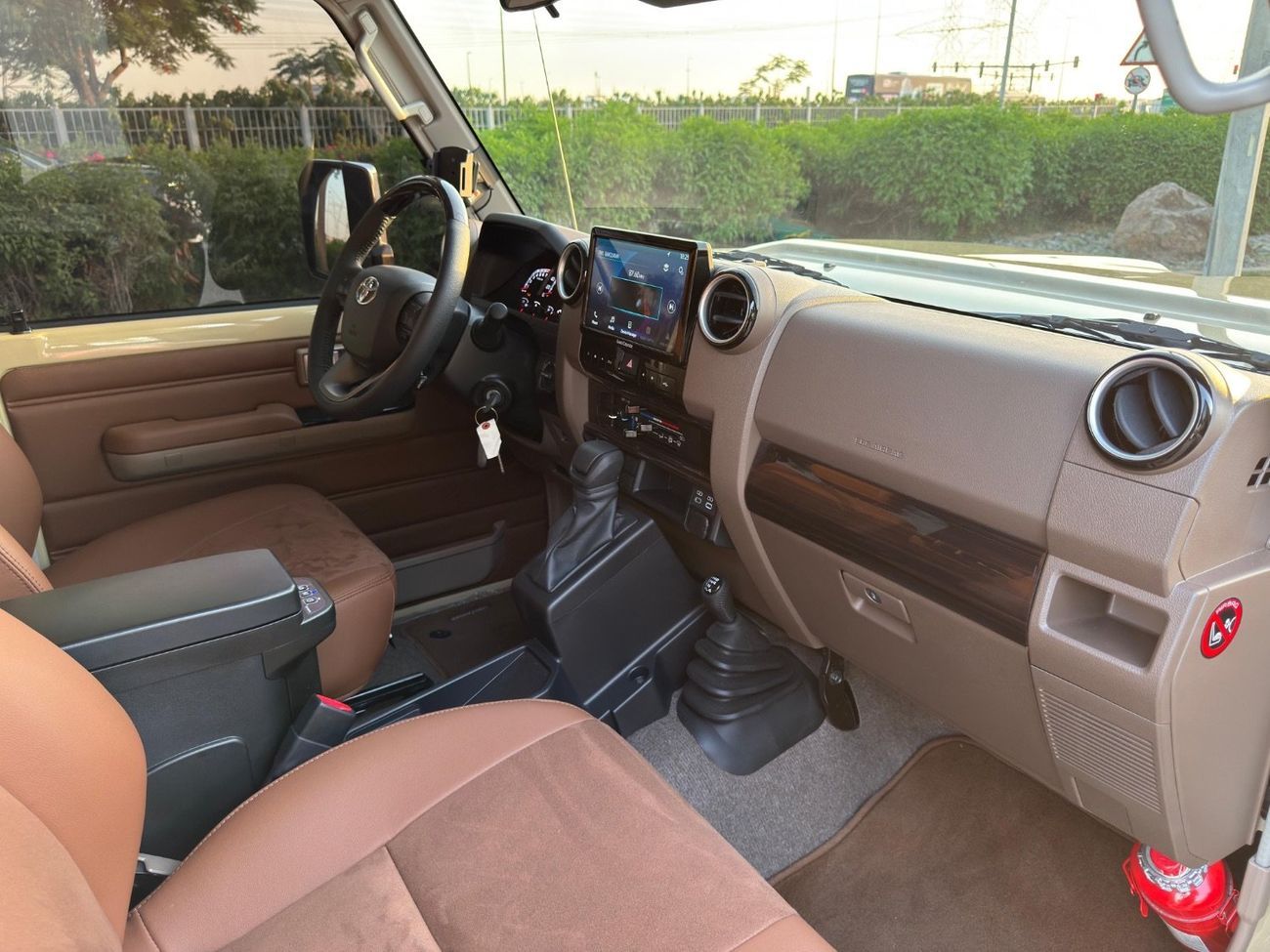 Toyota Land Cruiser LX V6
