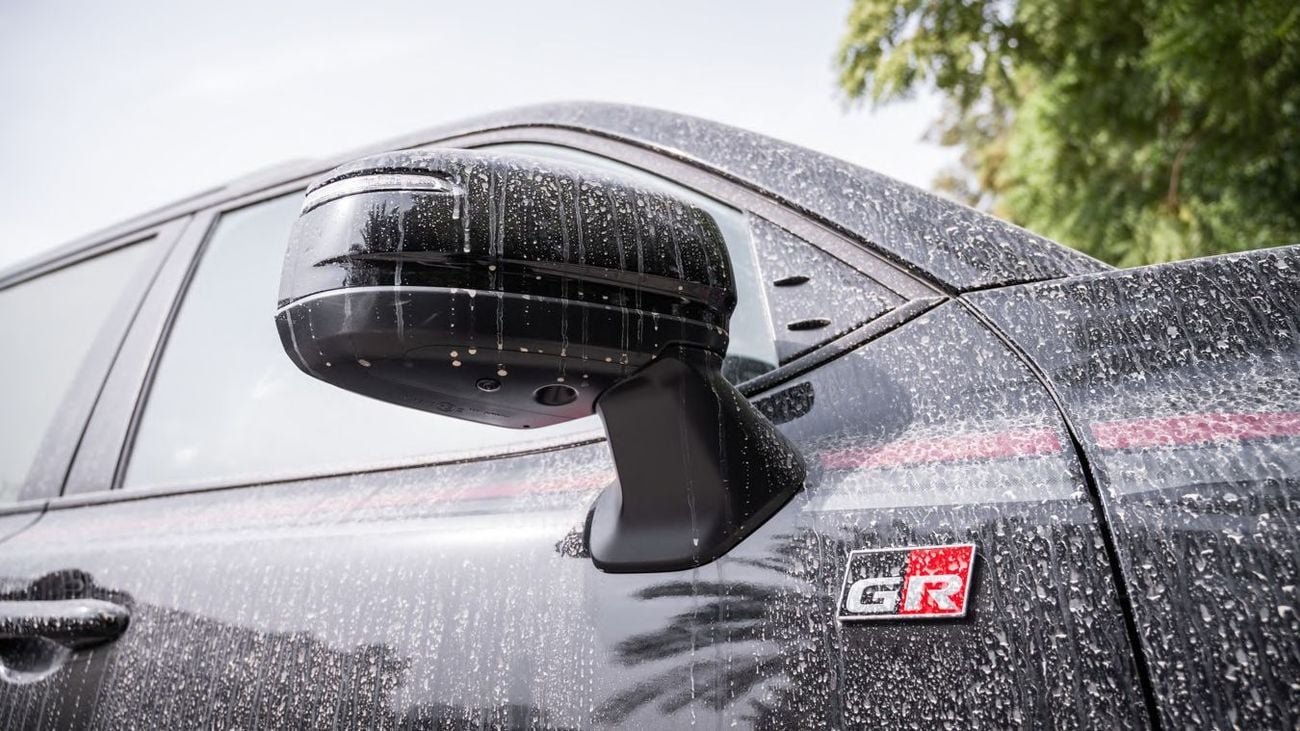 Toyota Land Cruiser LC 3.5 GRS(ATT BLACK INSIDE GRS BLACK& DK.RED)2026