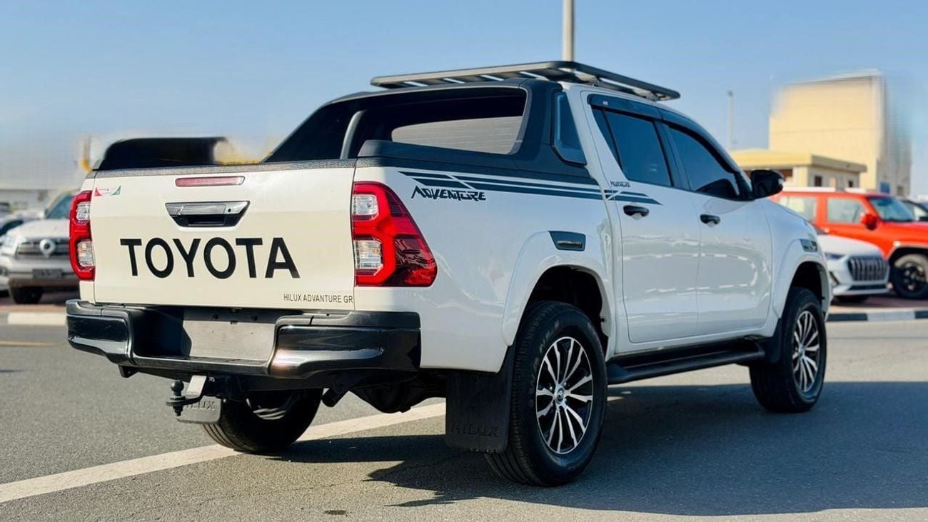 تويوتا هيلوكس 2019 | 2.8L DIESEL ENGINE | AT | RHD | ROOF RACK | SPORTS BAR | TOW HITCH | MULTIMEDIA SCREEN | PREM
