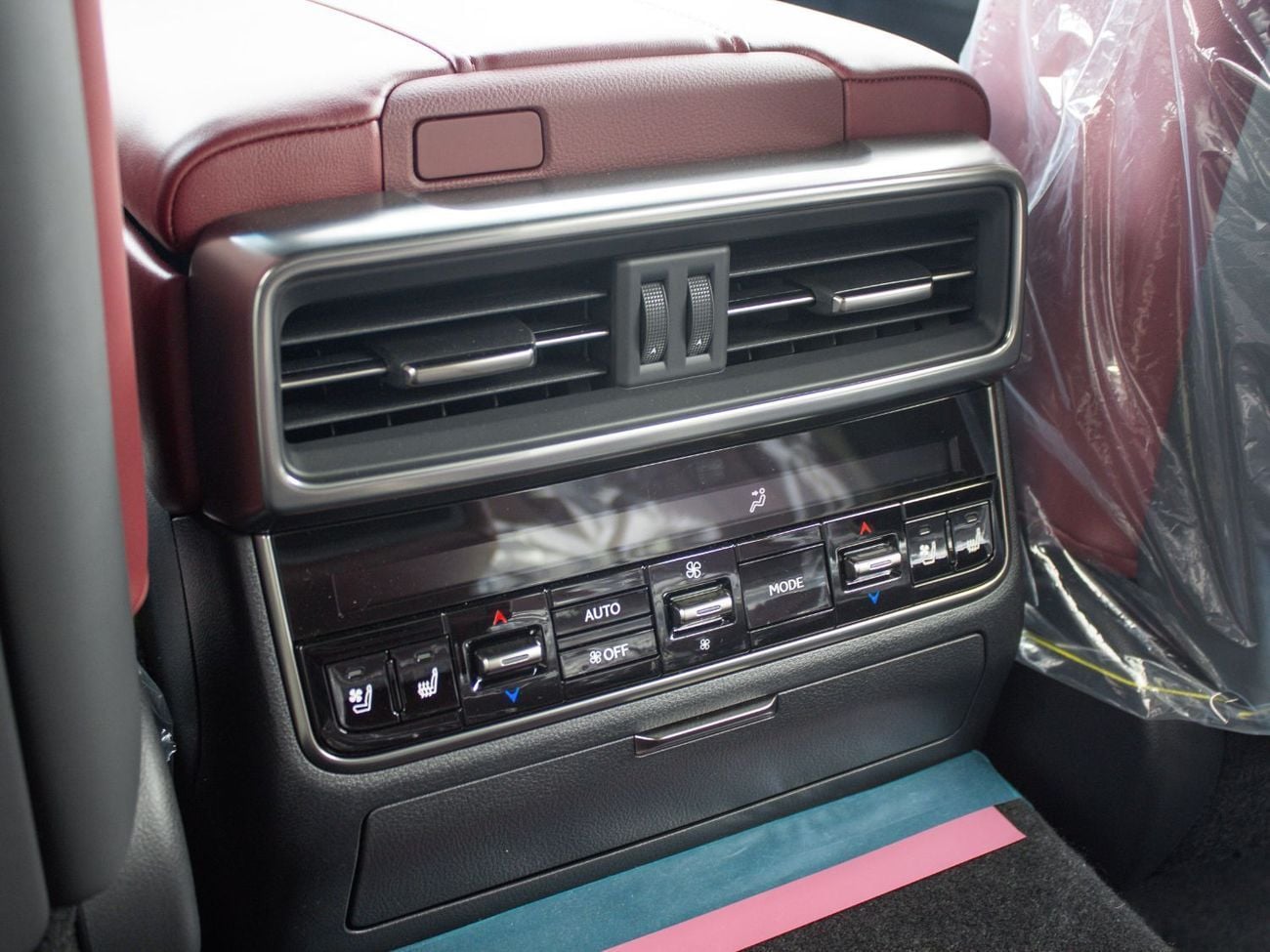 لكزس LX 700h EXPORT ONLY - LEXUS 700h 3.5L TWIN TURBO V6 TURBO SPORT