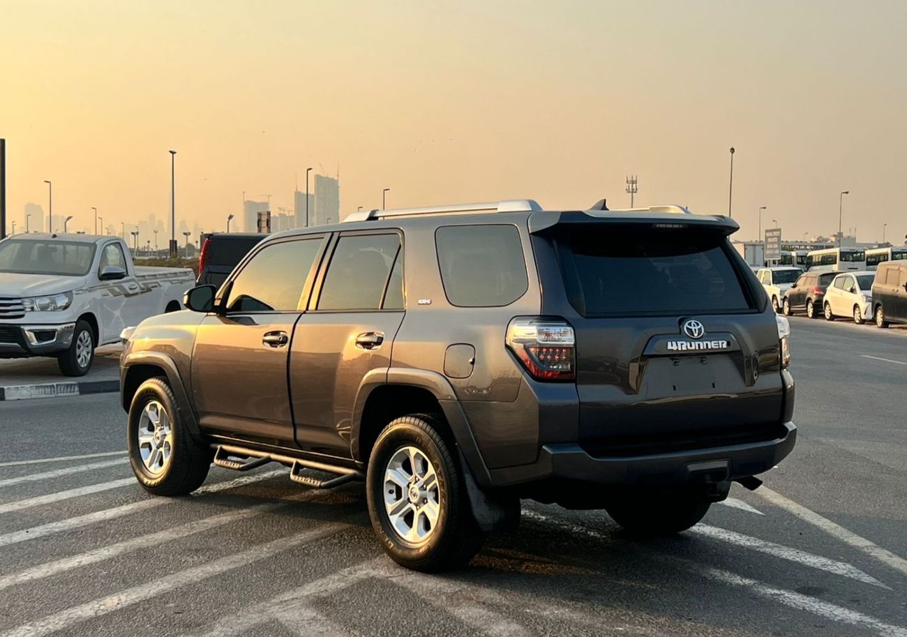 تويوتا Runner4 2015 Toyota 4Runner SR5 Premium - 4.0L V6 - Full Display Rear CAM  - Leather Seat - 72000 Mileage  -
