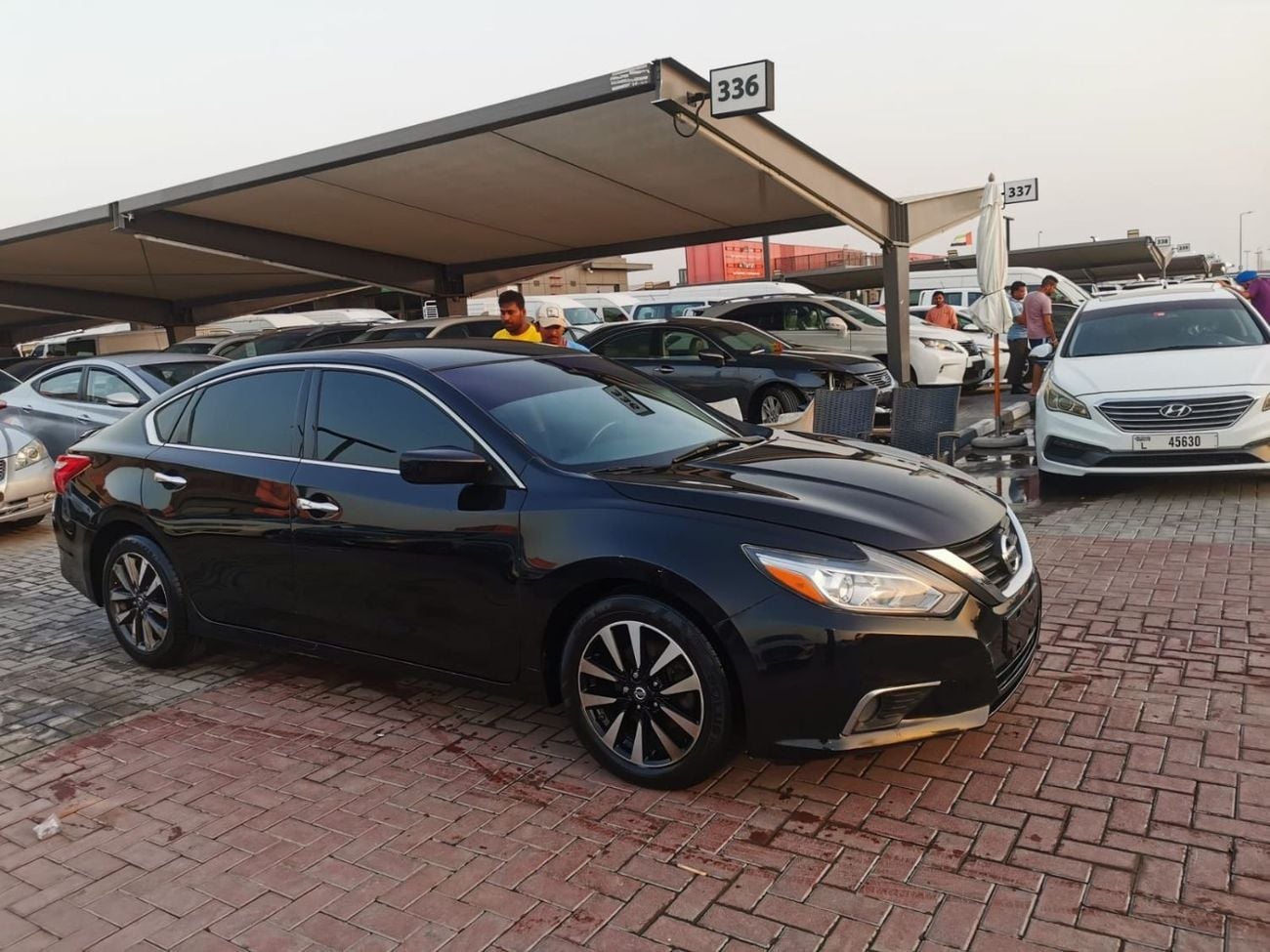 Nissan Altima SV Very good condition inside and outside